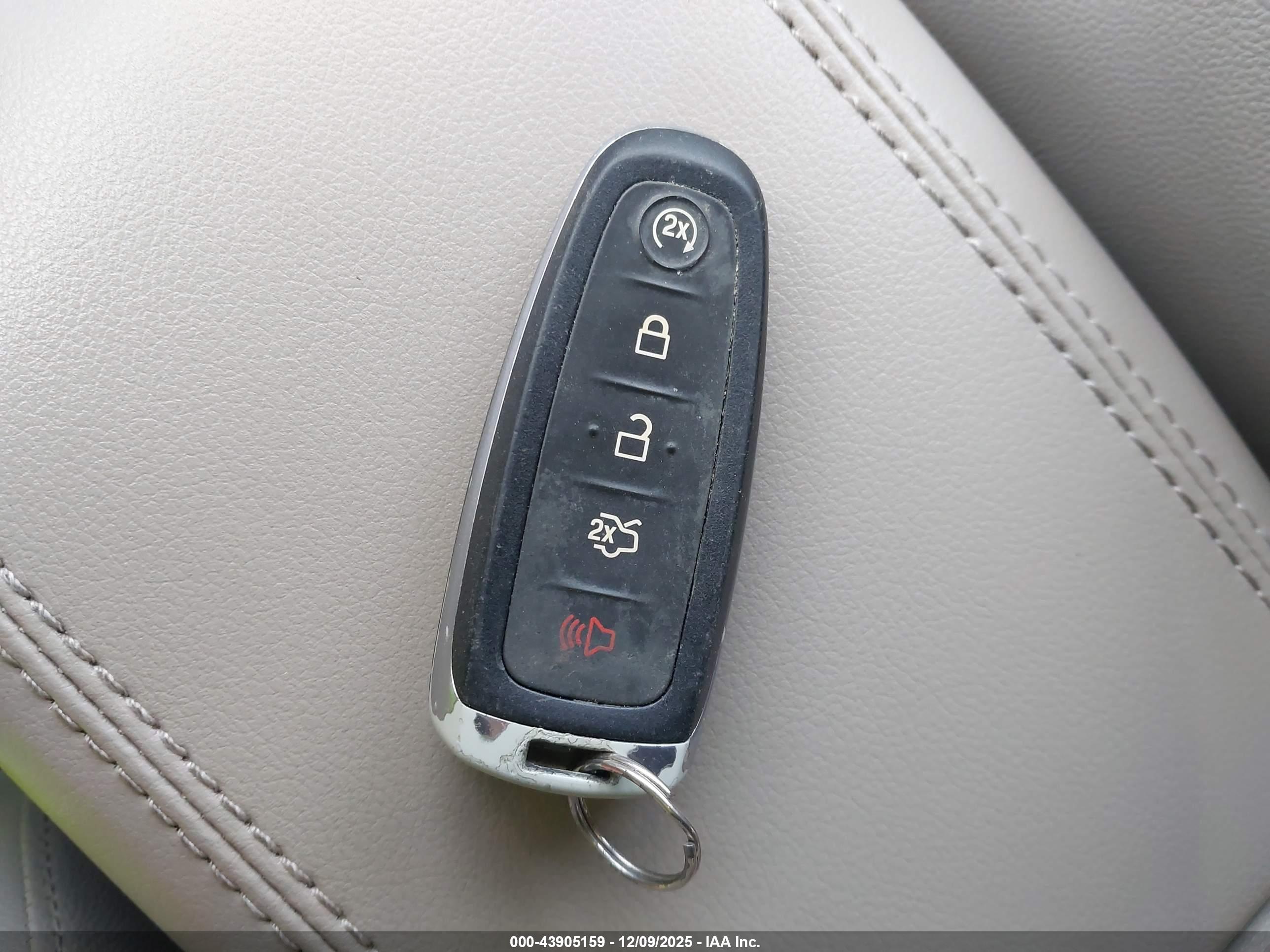 FORD ESCAPE image 11