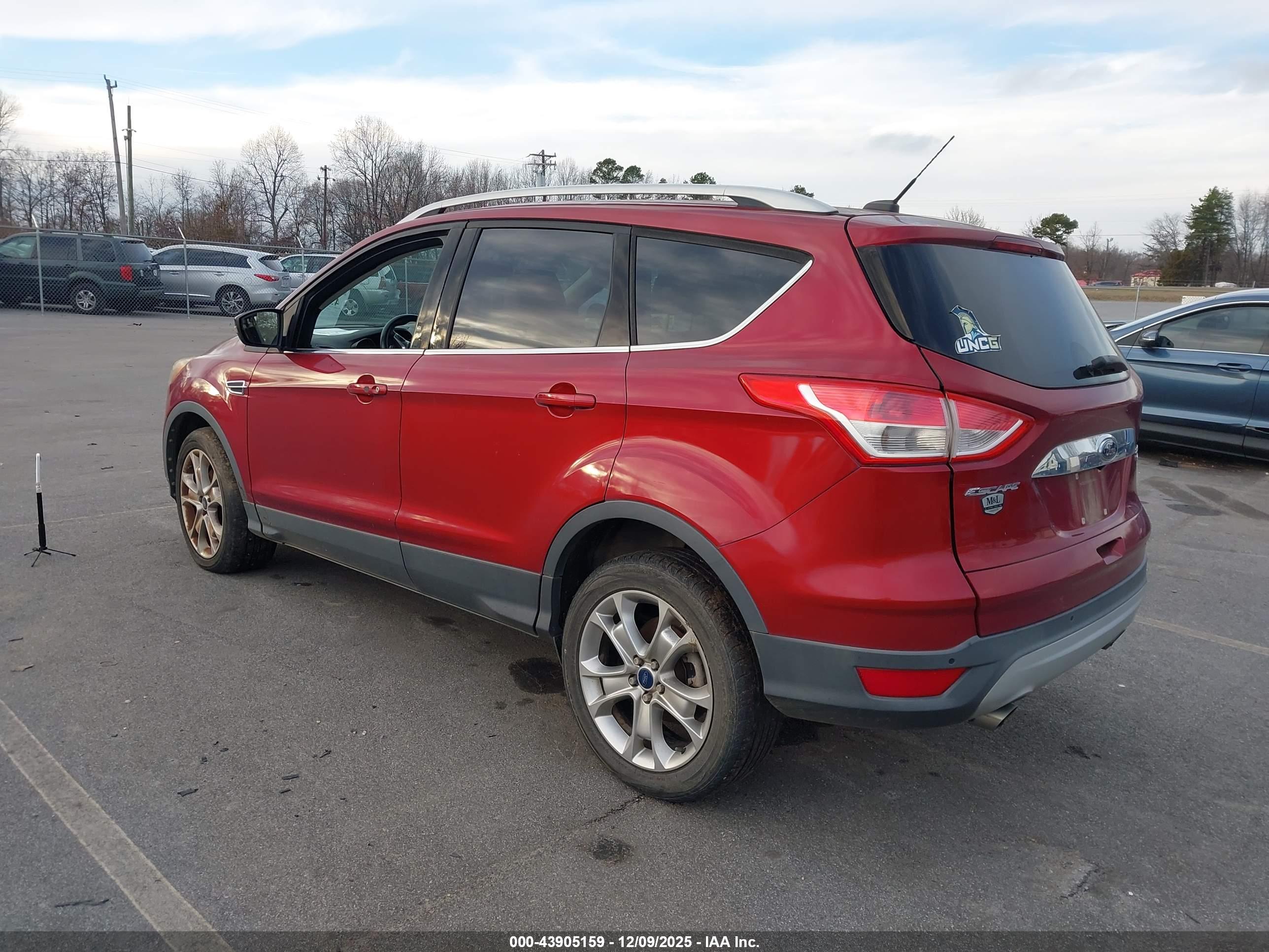 FORD ESCAPE image 3
