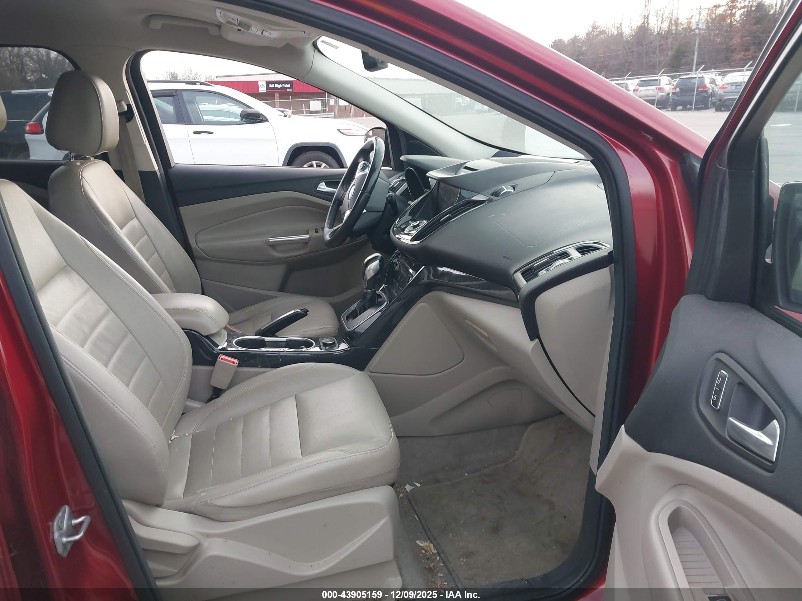 FORD ESCAPE image 5