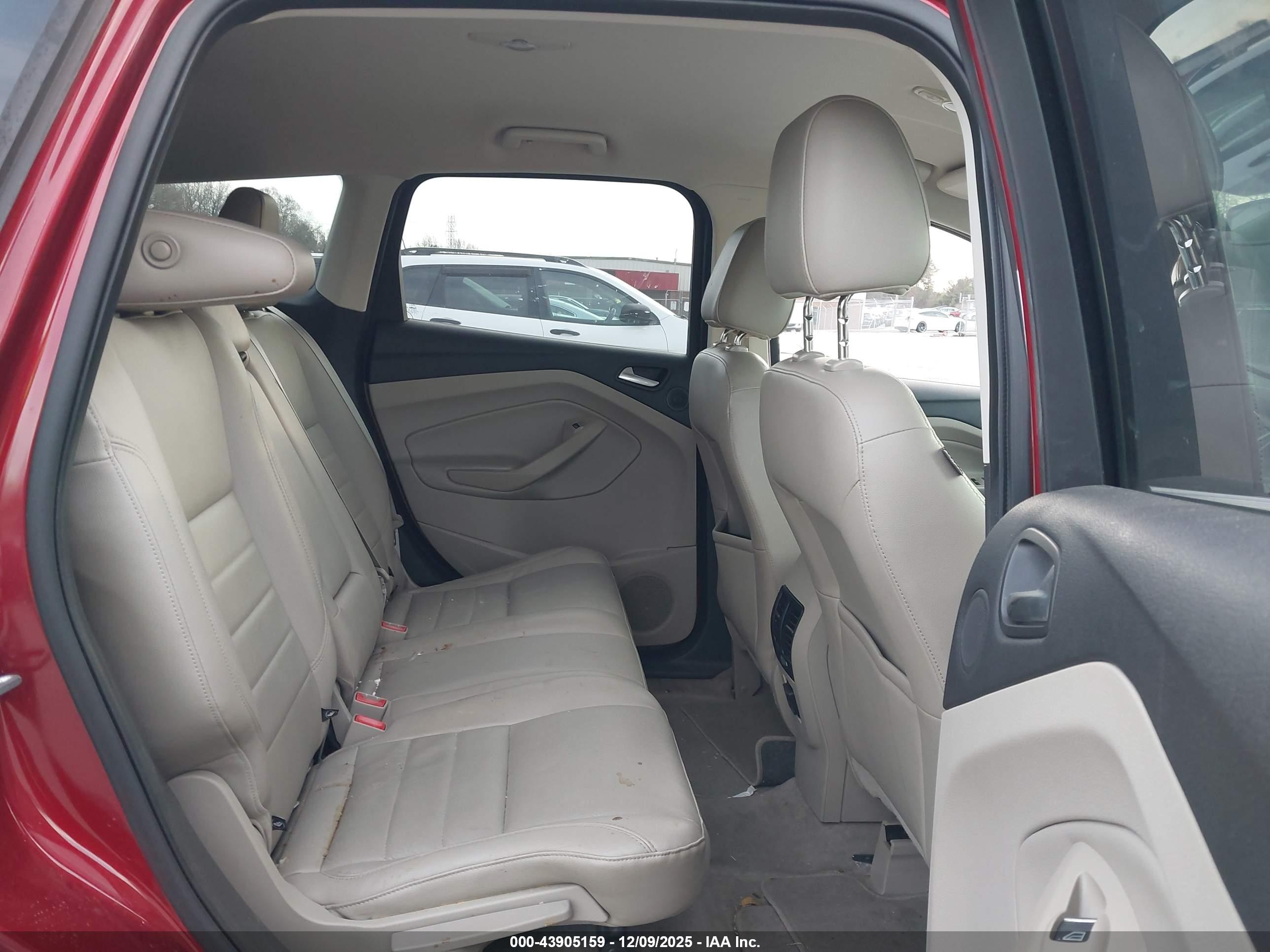 FORD ESCAPE image 8