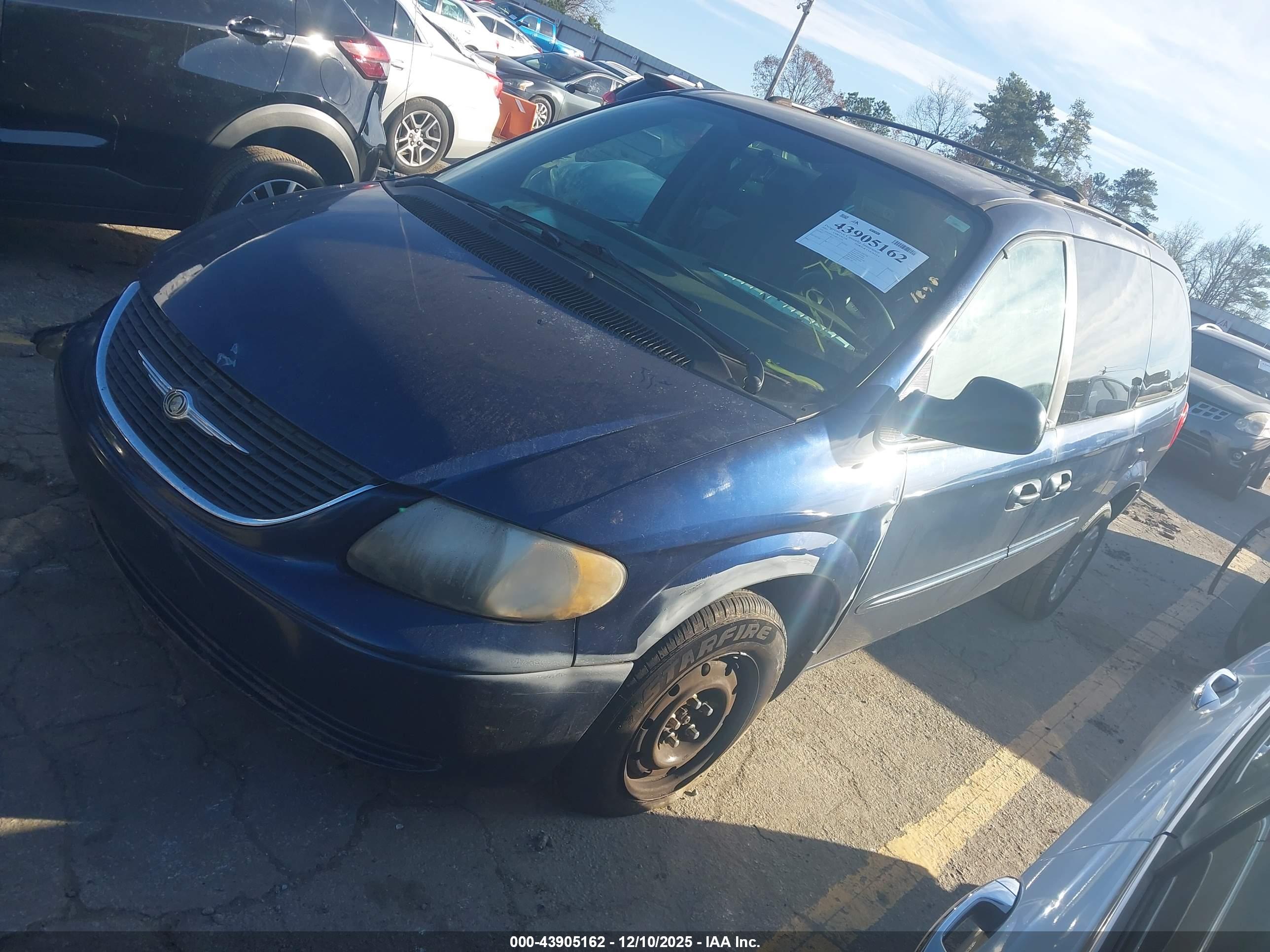 CHRYSLER TOWN image 2