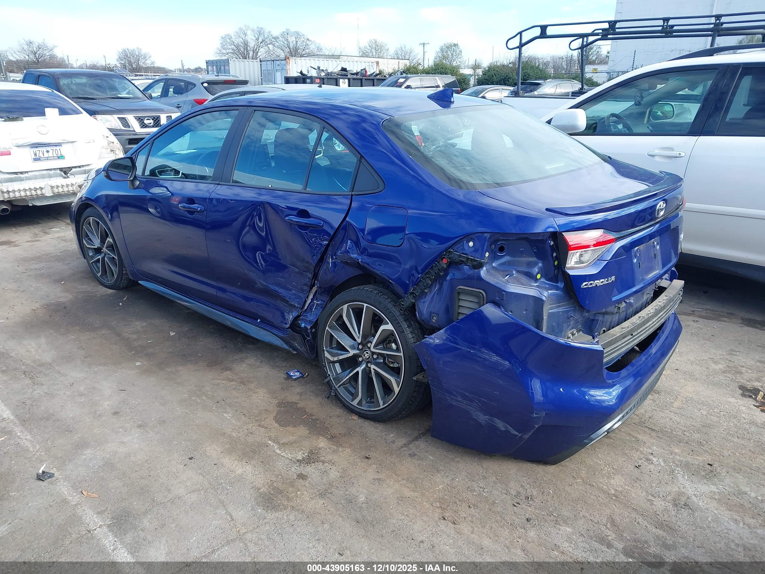 TOYOTA COROLLA image 3