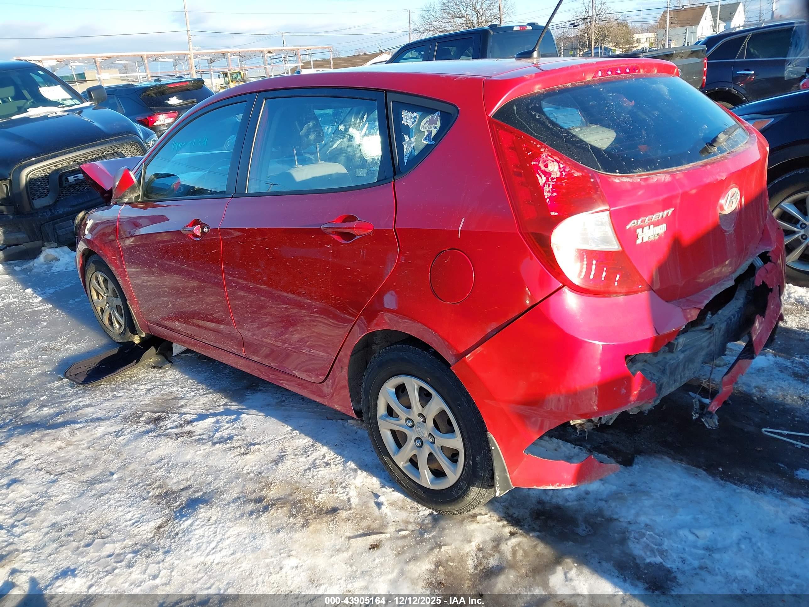 HYUNDAI ACCENT image 3