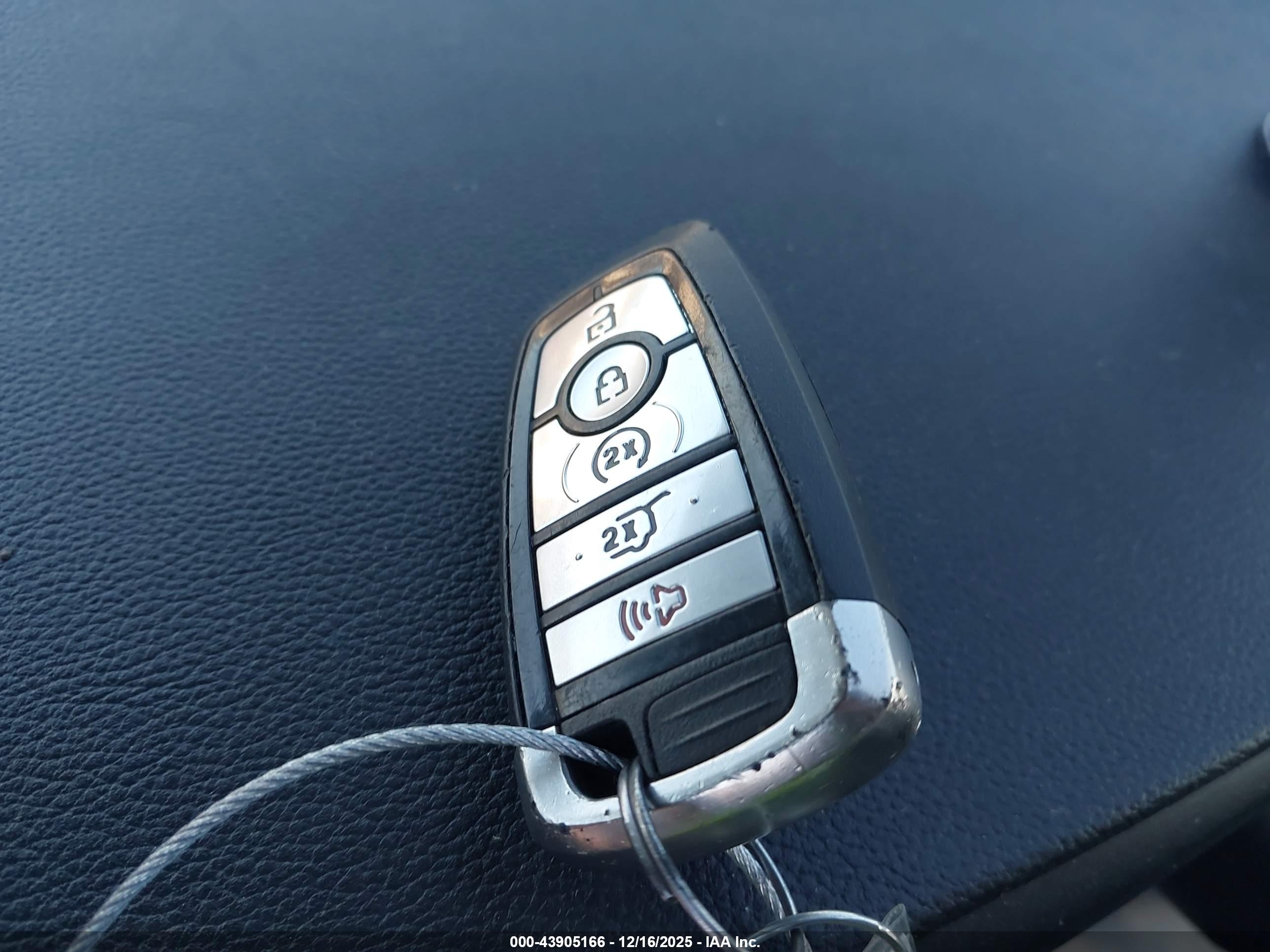 FORD EXPLORER image 11