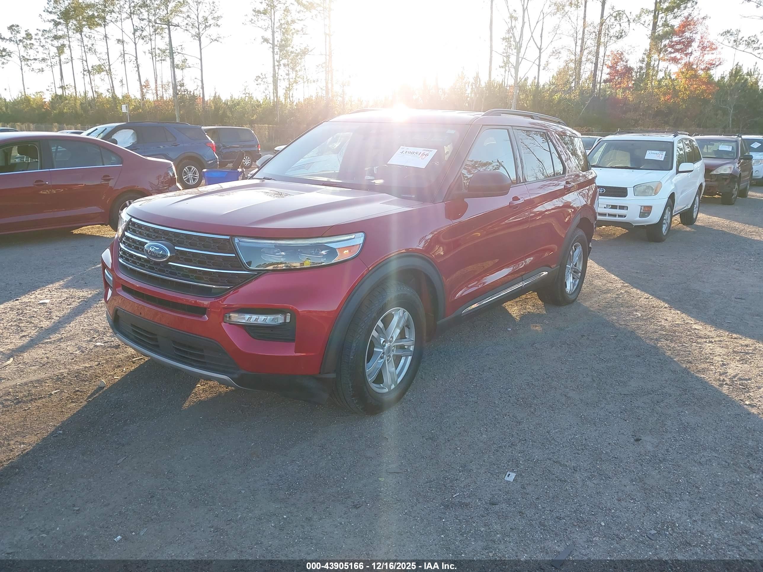 FORD EXPLORER image 2