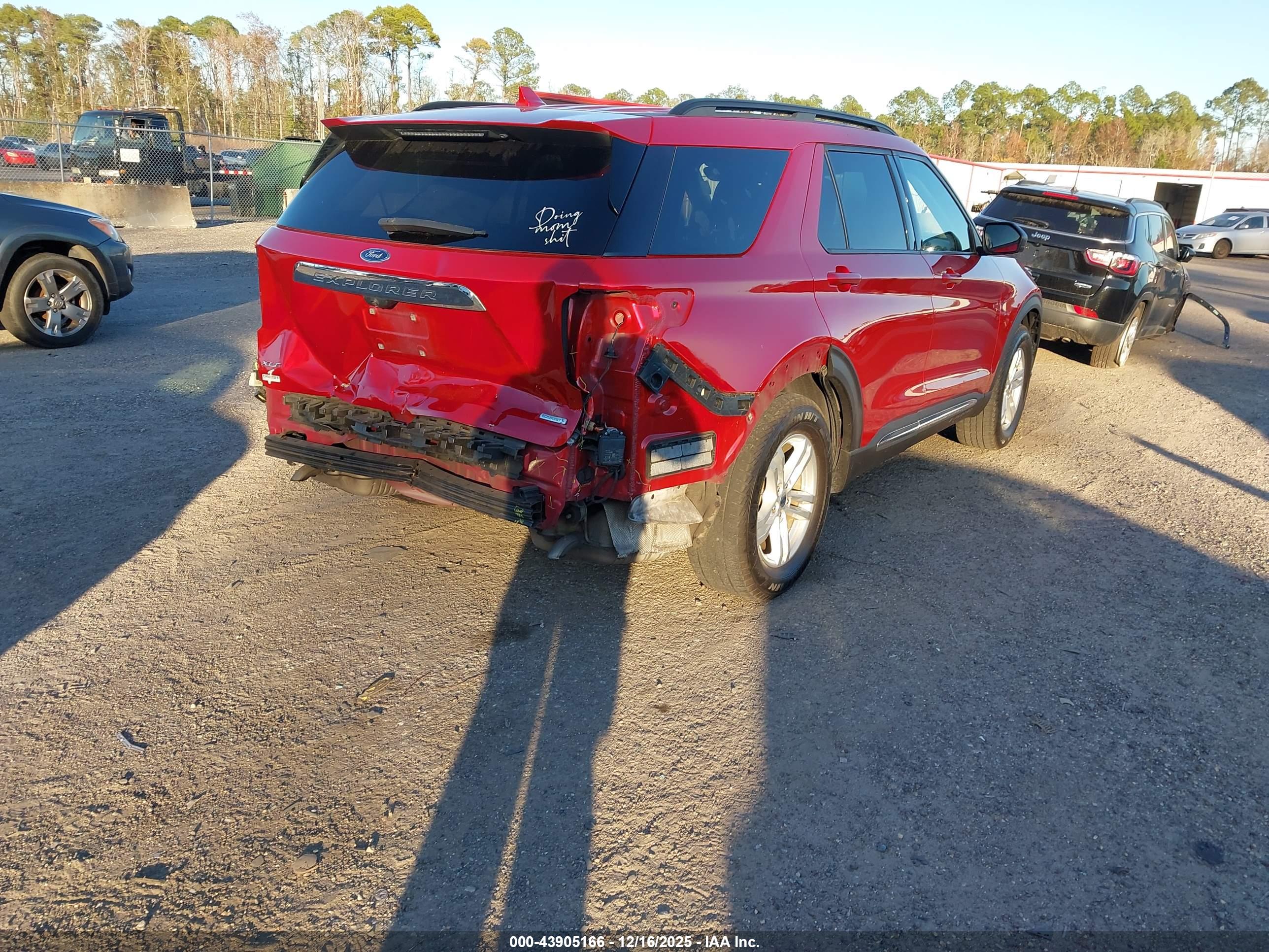 FORD EXPLORER image 4