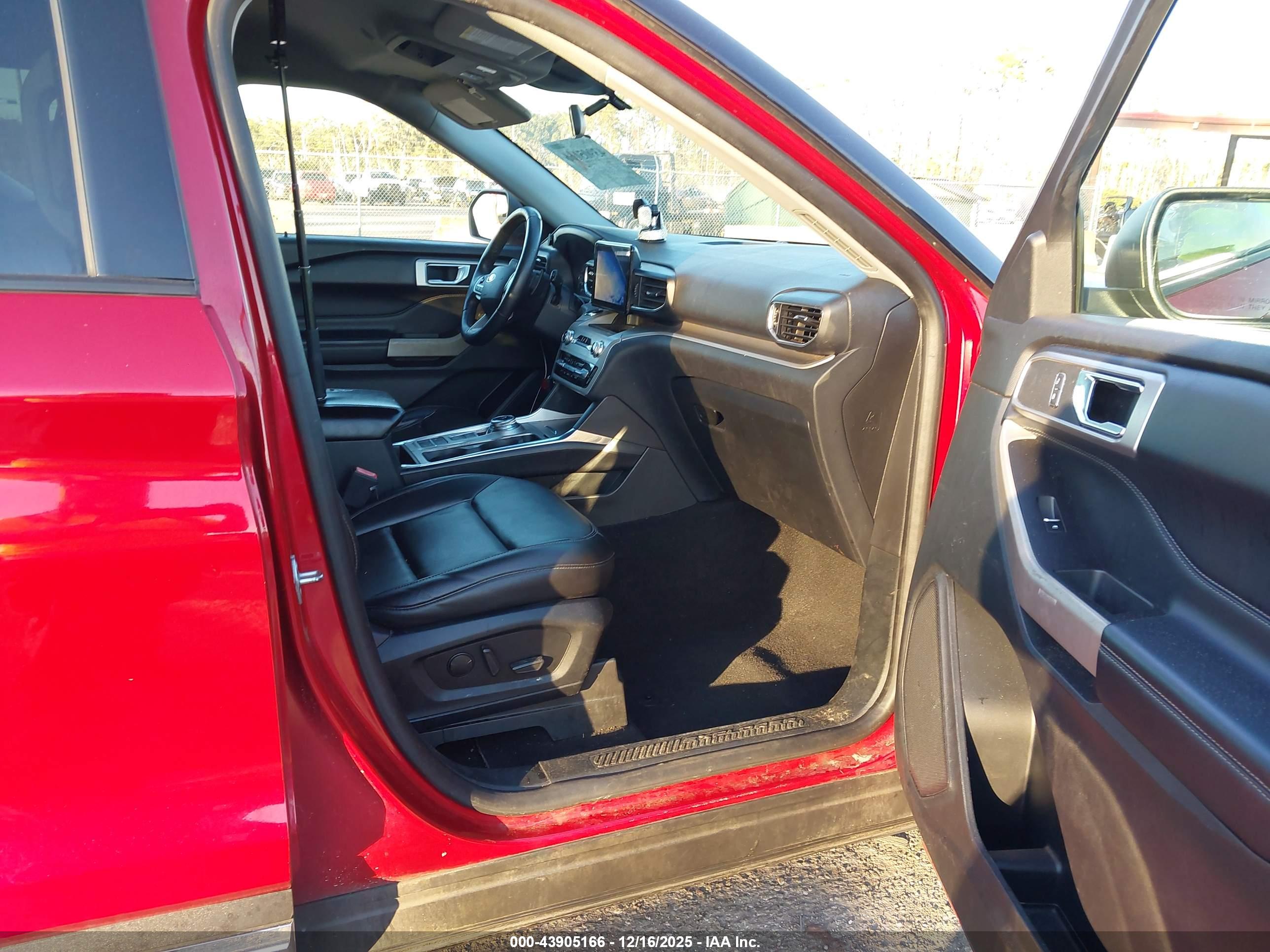 FORD EXPLORER image 5