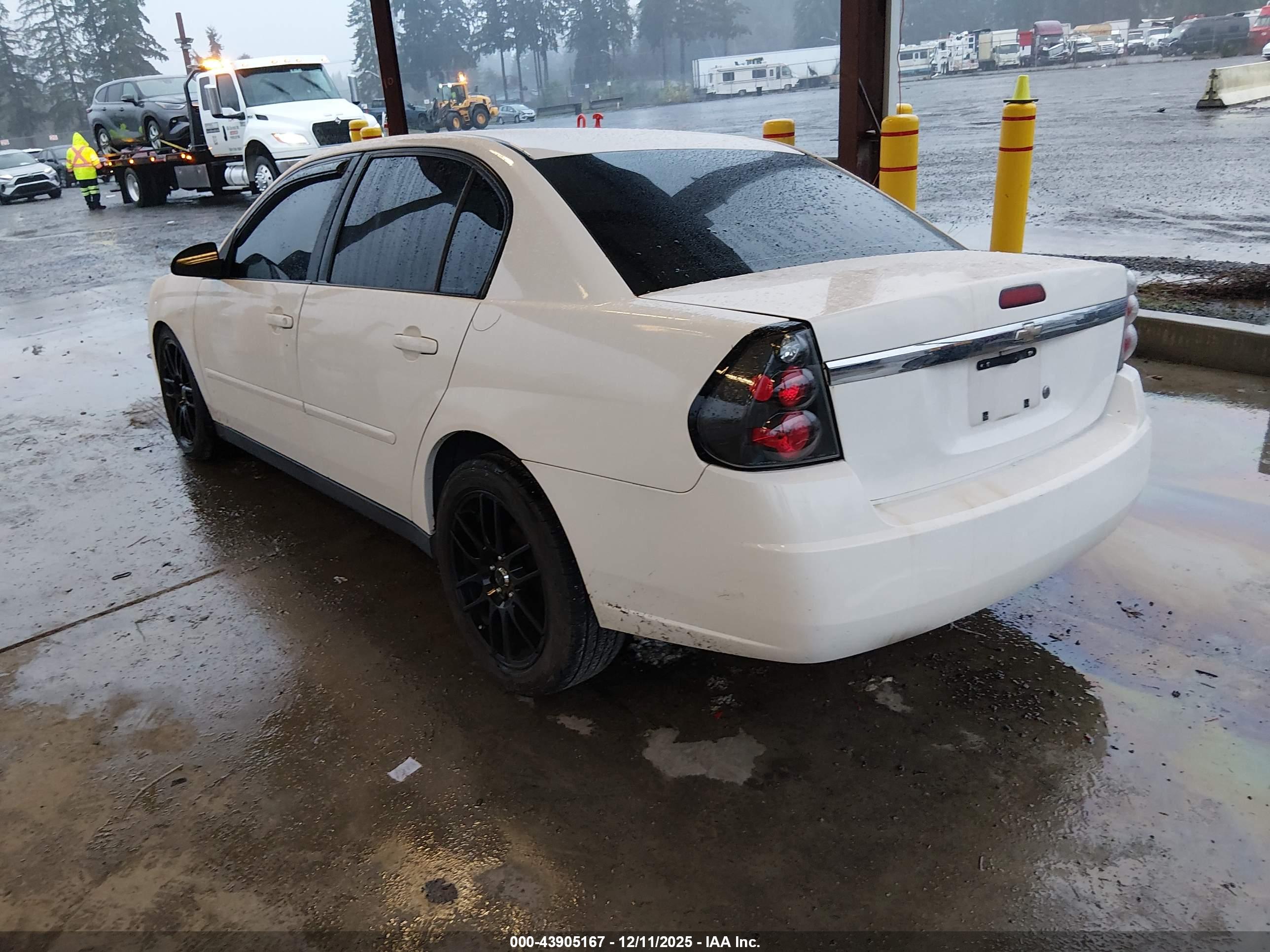 CHEVROLET MALIBU image 3