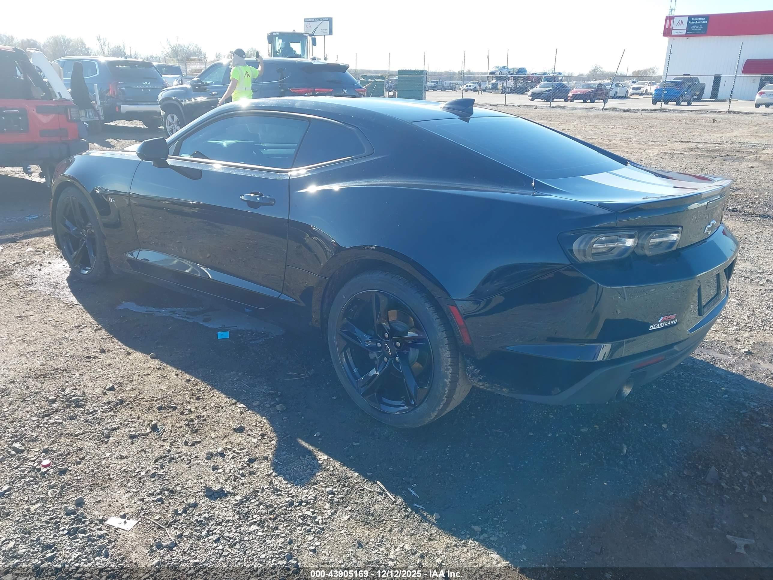 CHEVROLET CAMARO image 3
