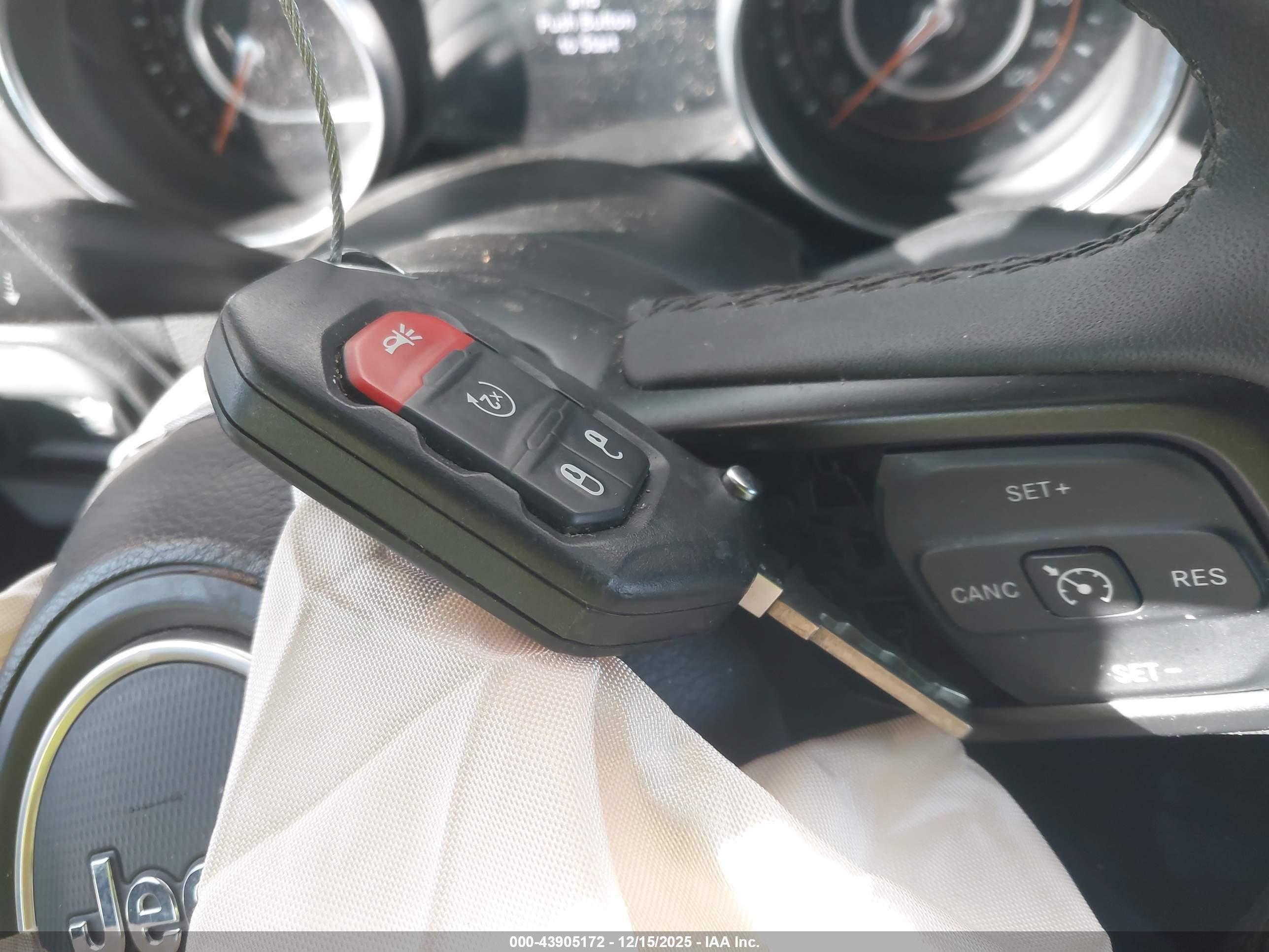 JEEP GLADIATOR image 11