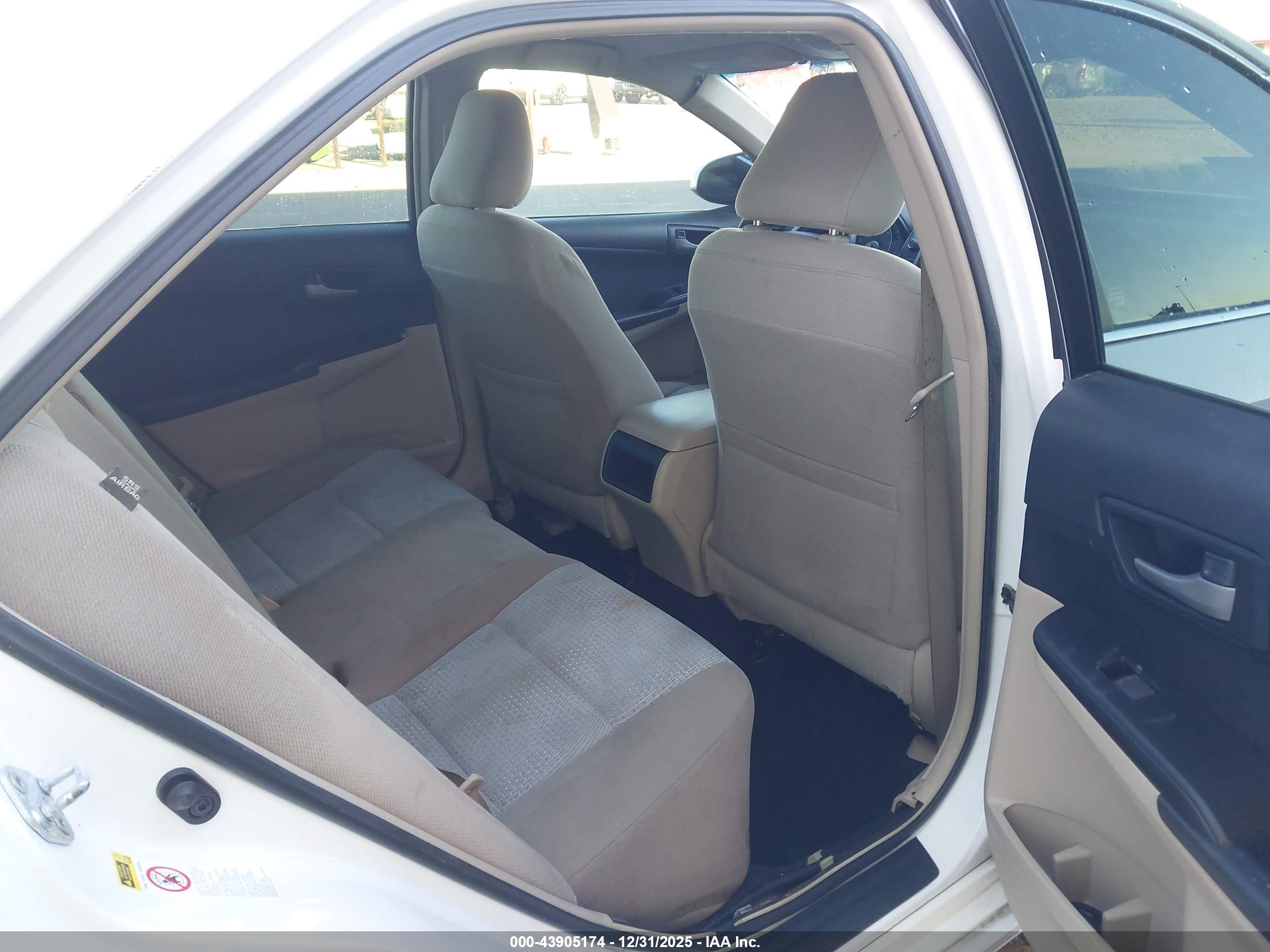 TOYOTA CAMRY image 8
