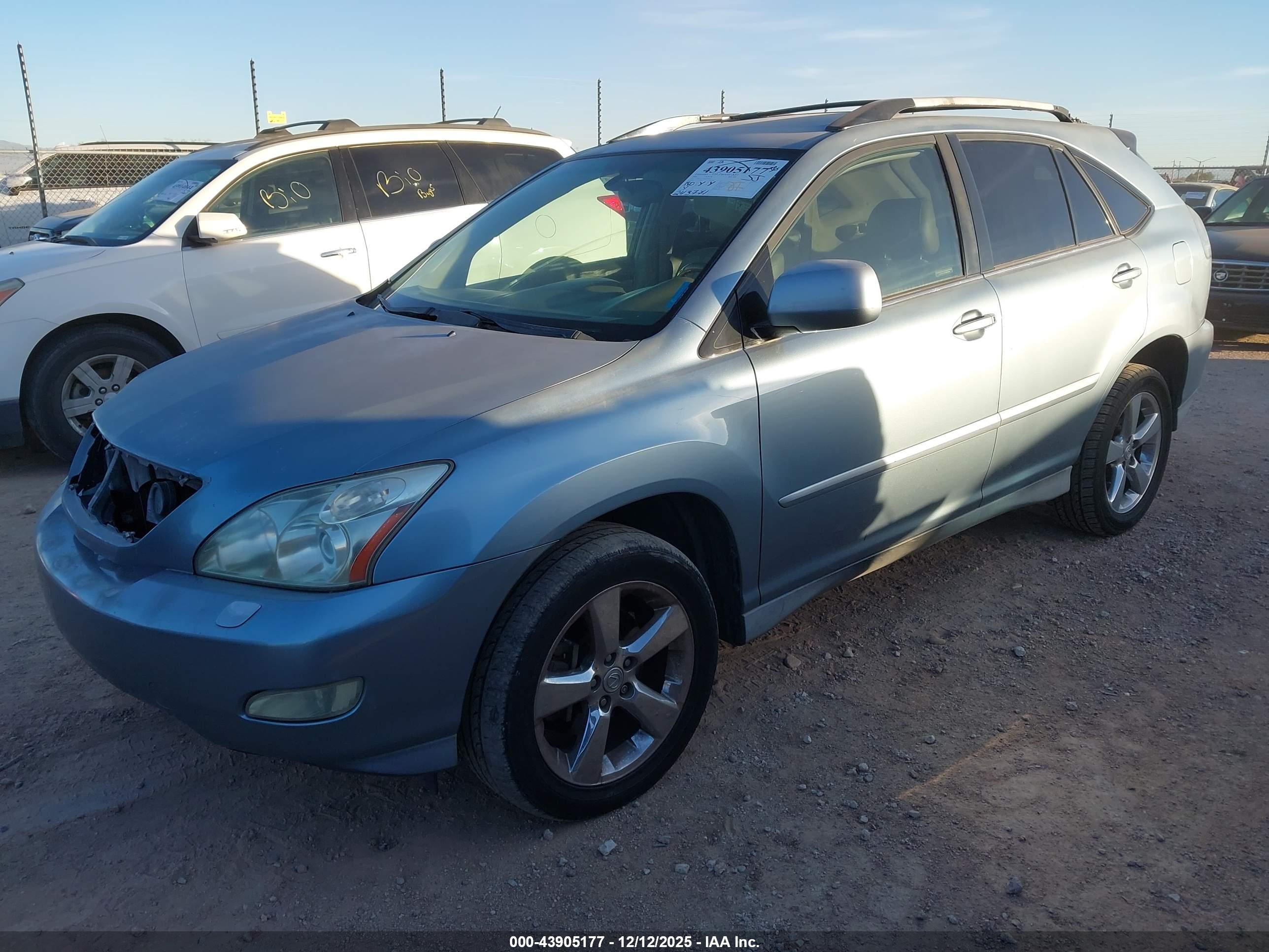 LEXUS RX image 2