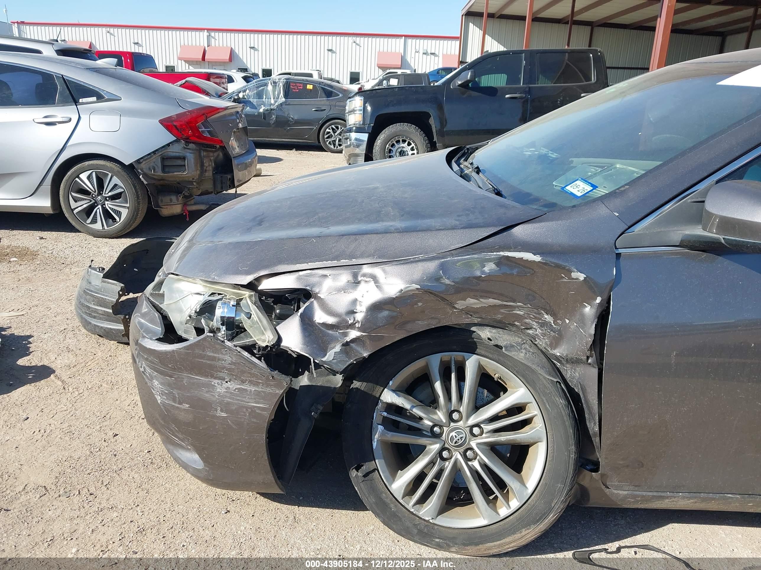 TOYOTA CAMRY image 6