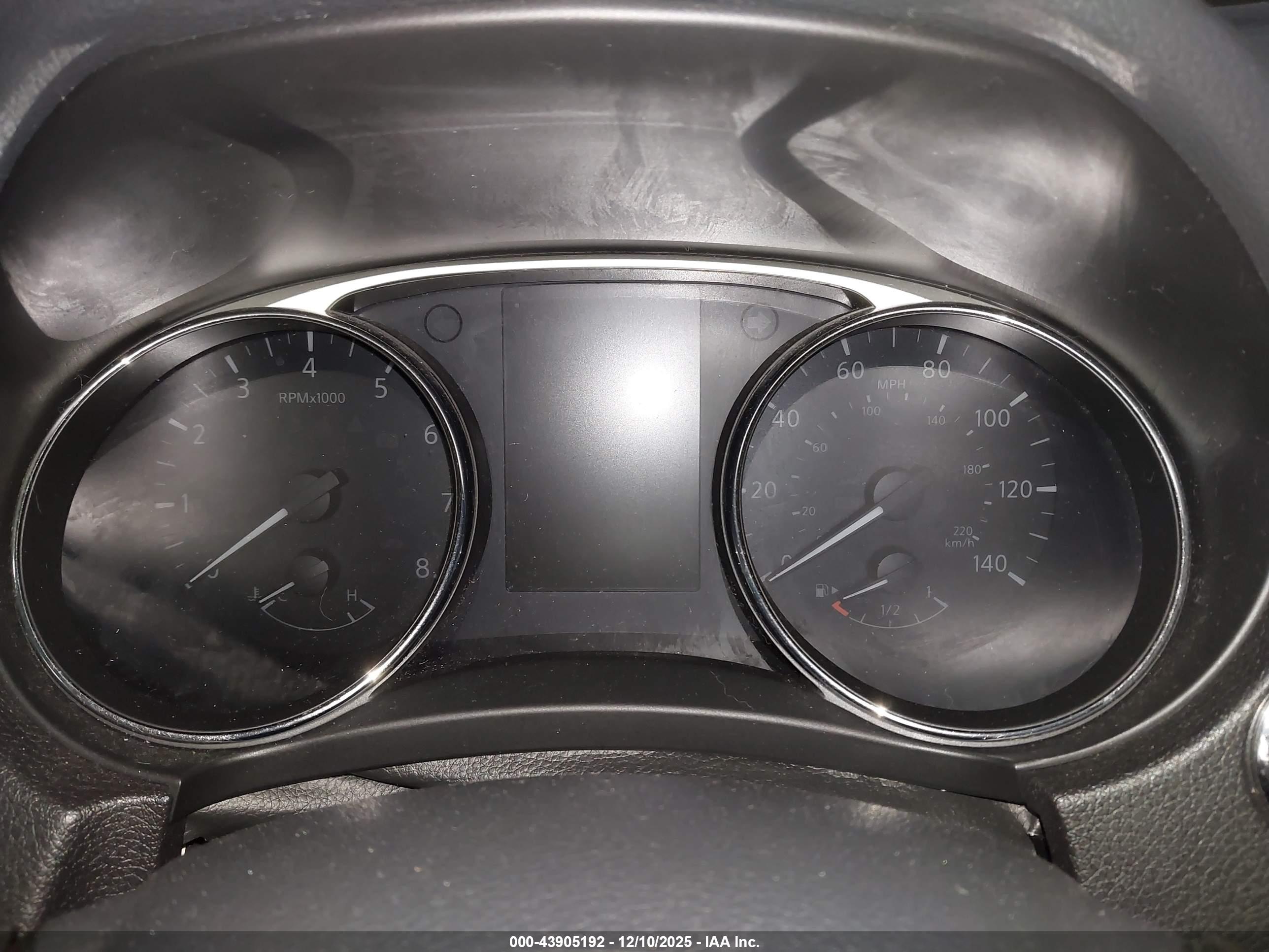 NISSAN ROGUE image 7