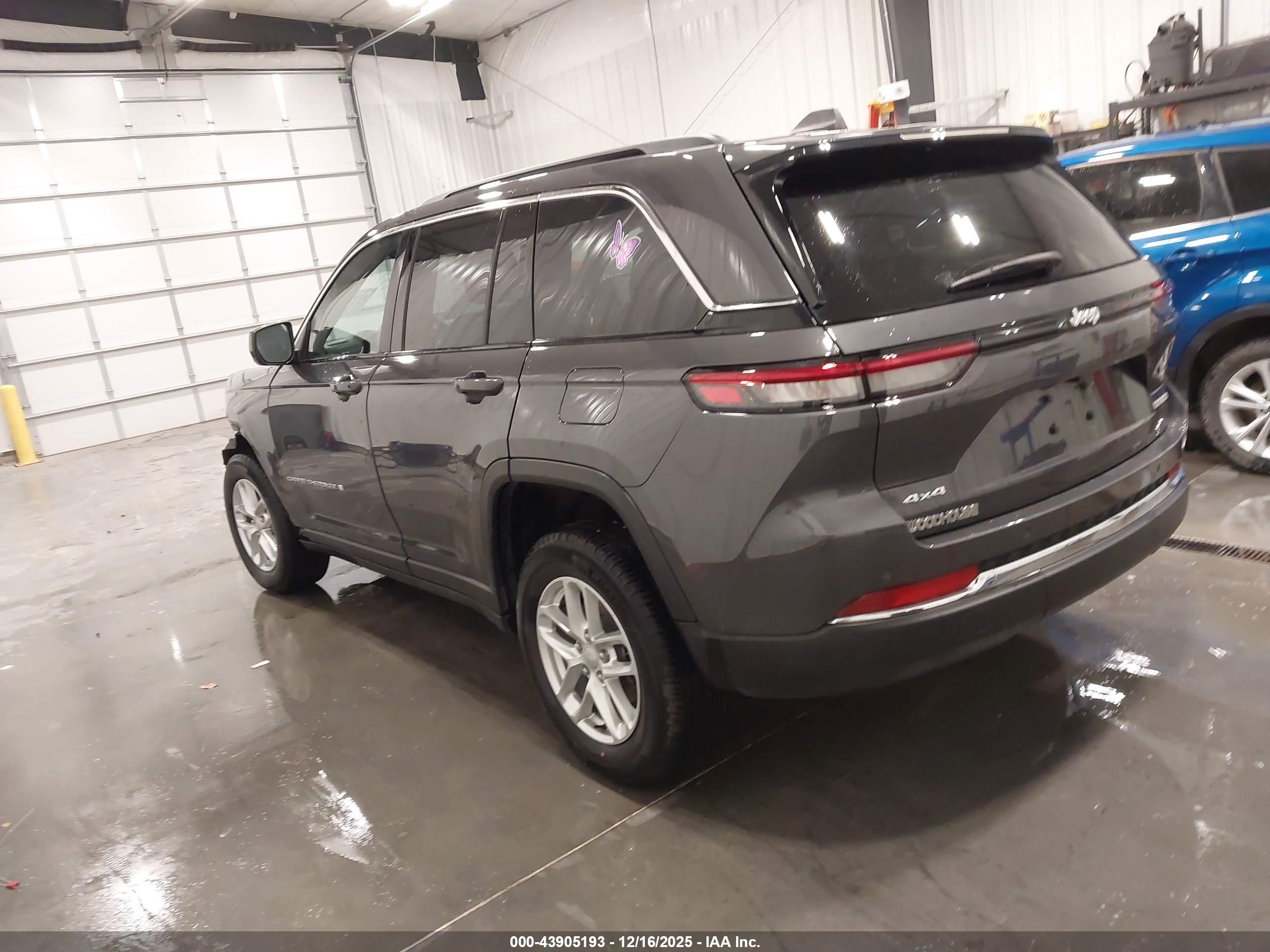 JEEP GRAND image 3