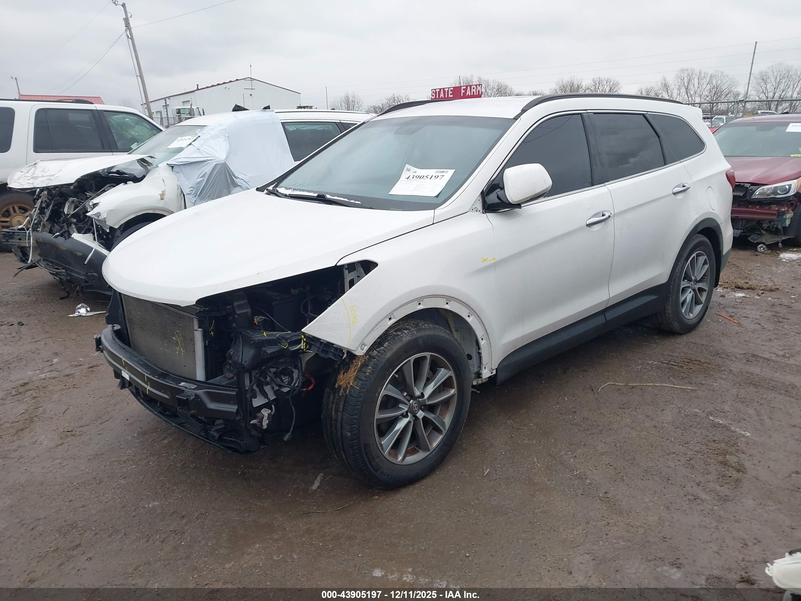 HYUNDAI SANTA image 2