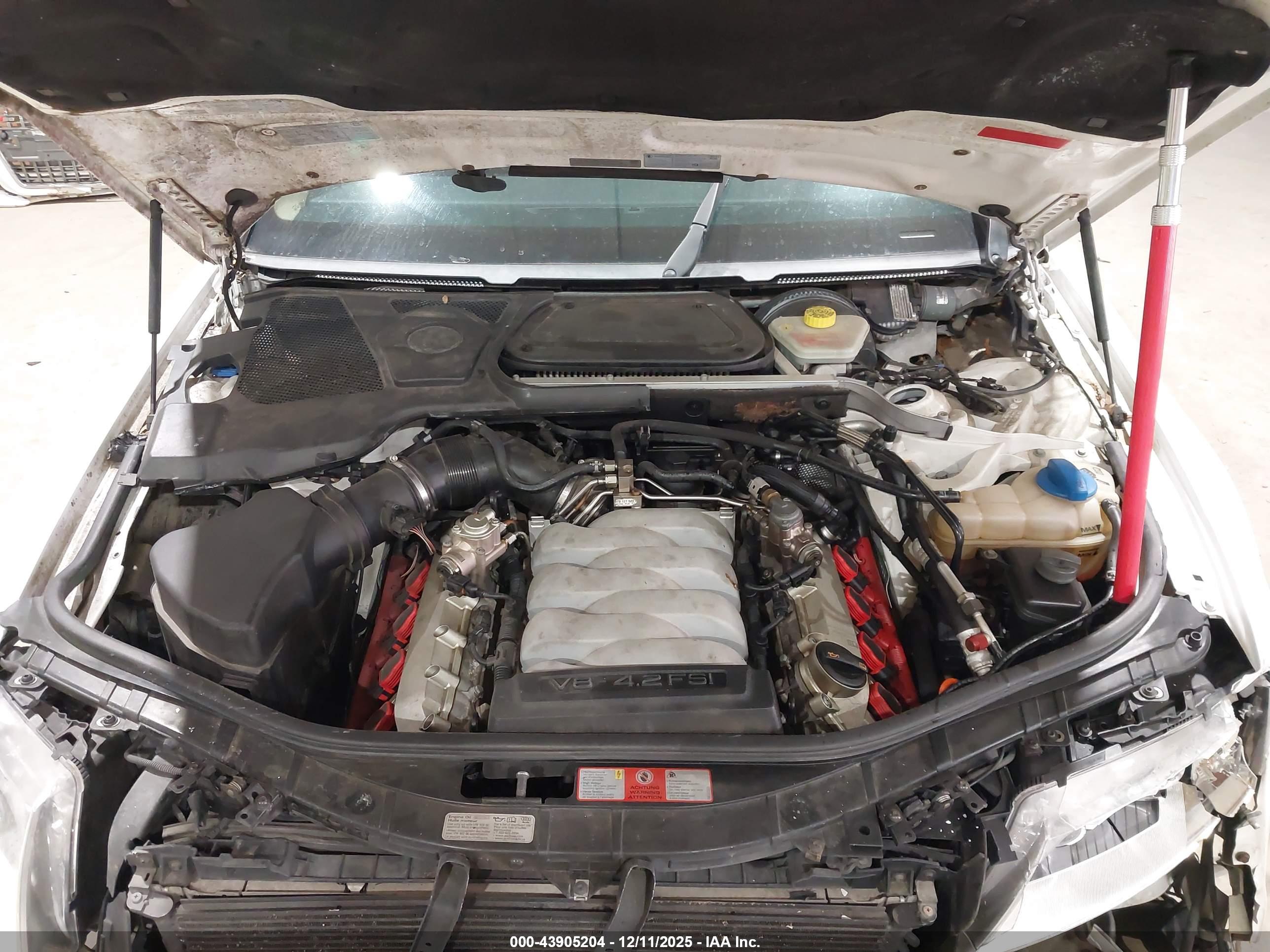 AUDI A8 image 10