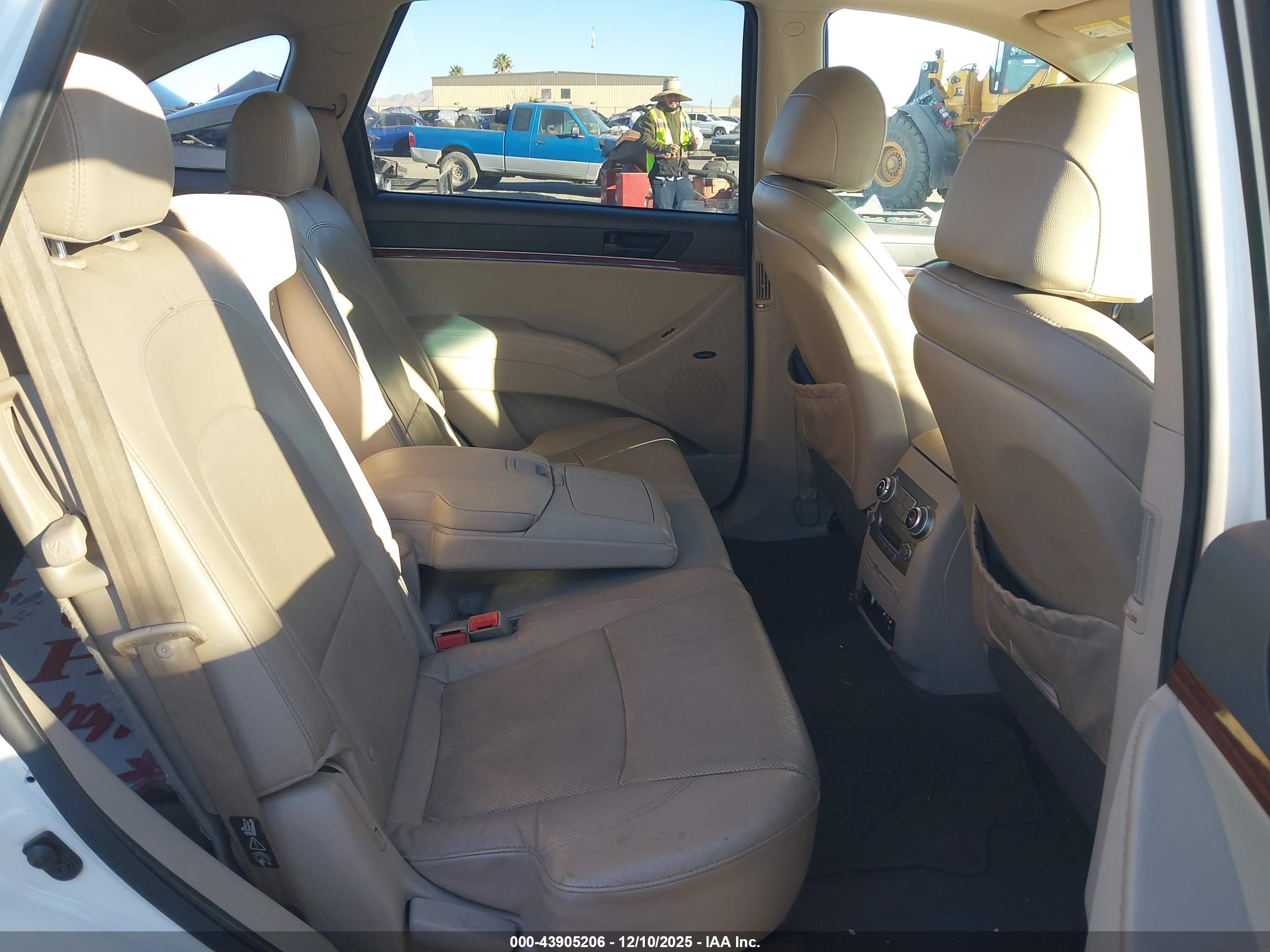 HYUNDAI VERACRUZ image 8