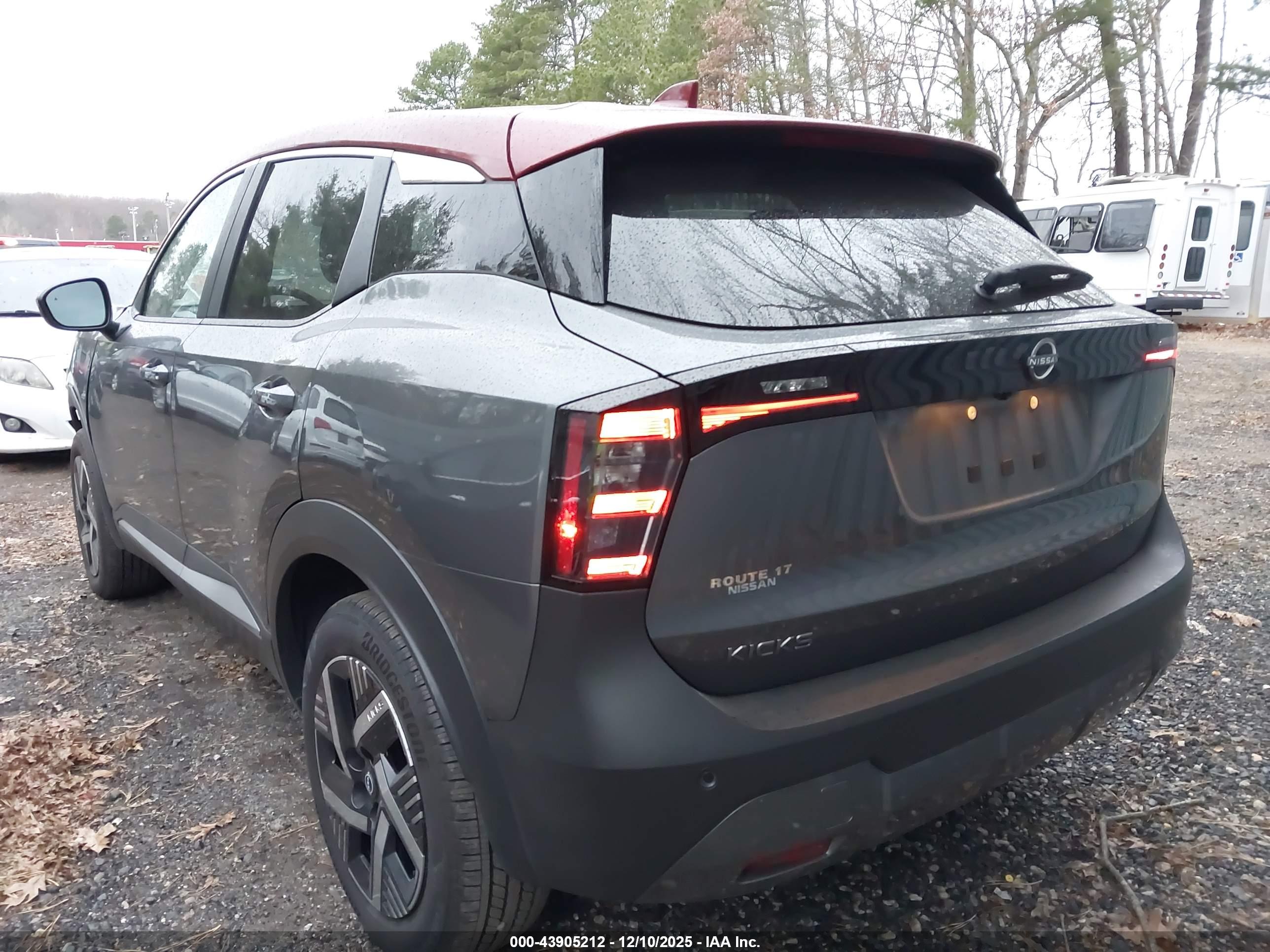 NISSAN KICKS image 3