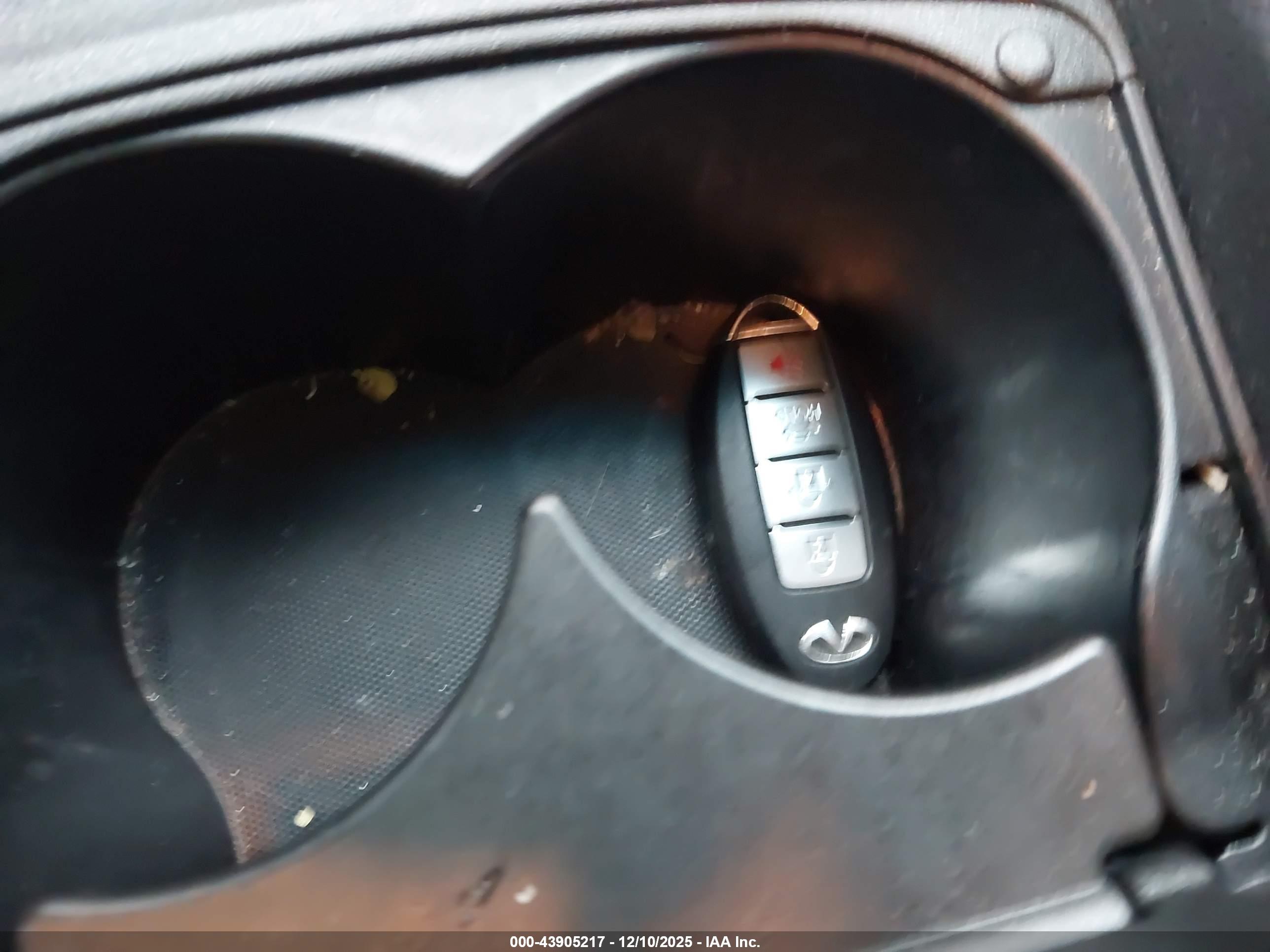INFINITI G37X image 11