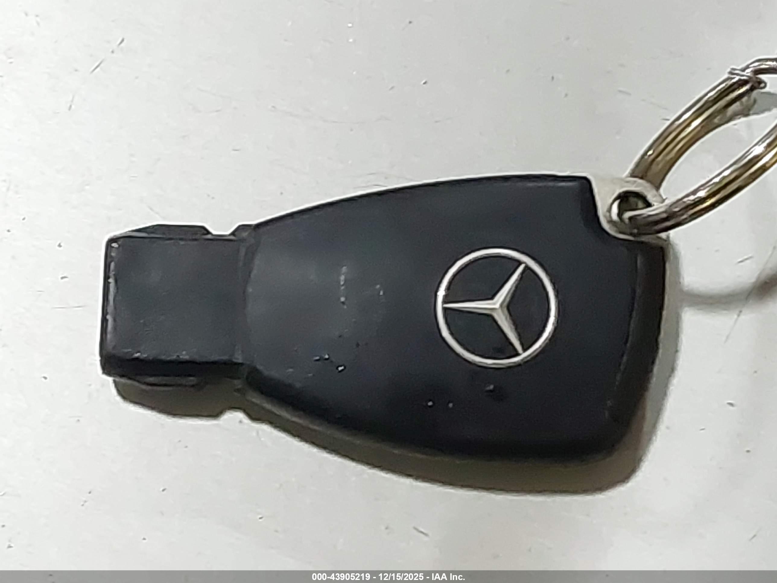 MERCEDES-BENZ CLK image 11
