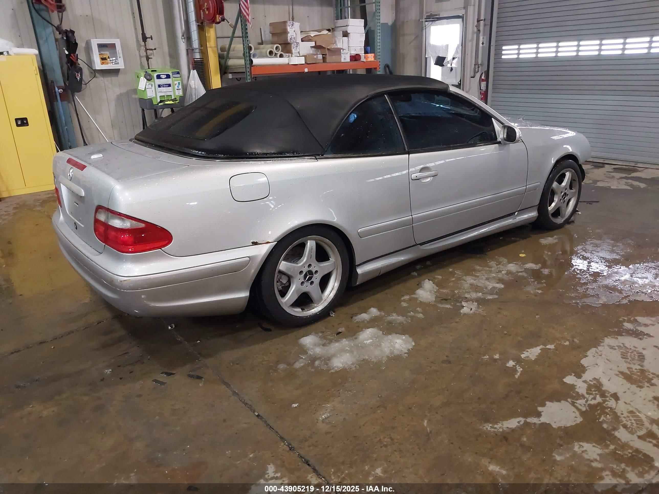 MERCEDES-BENZ CLK image 4