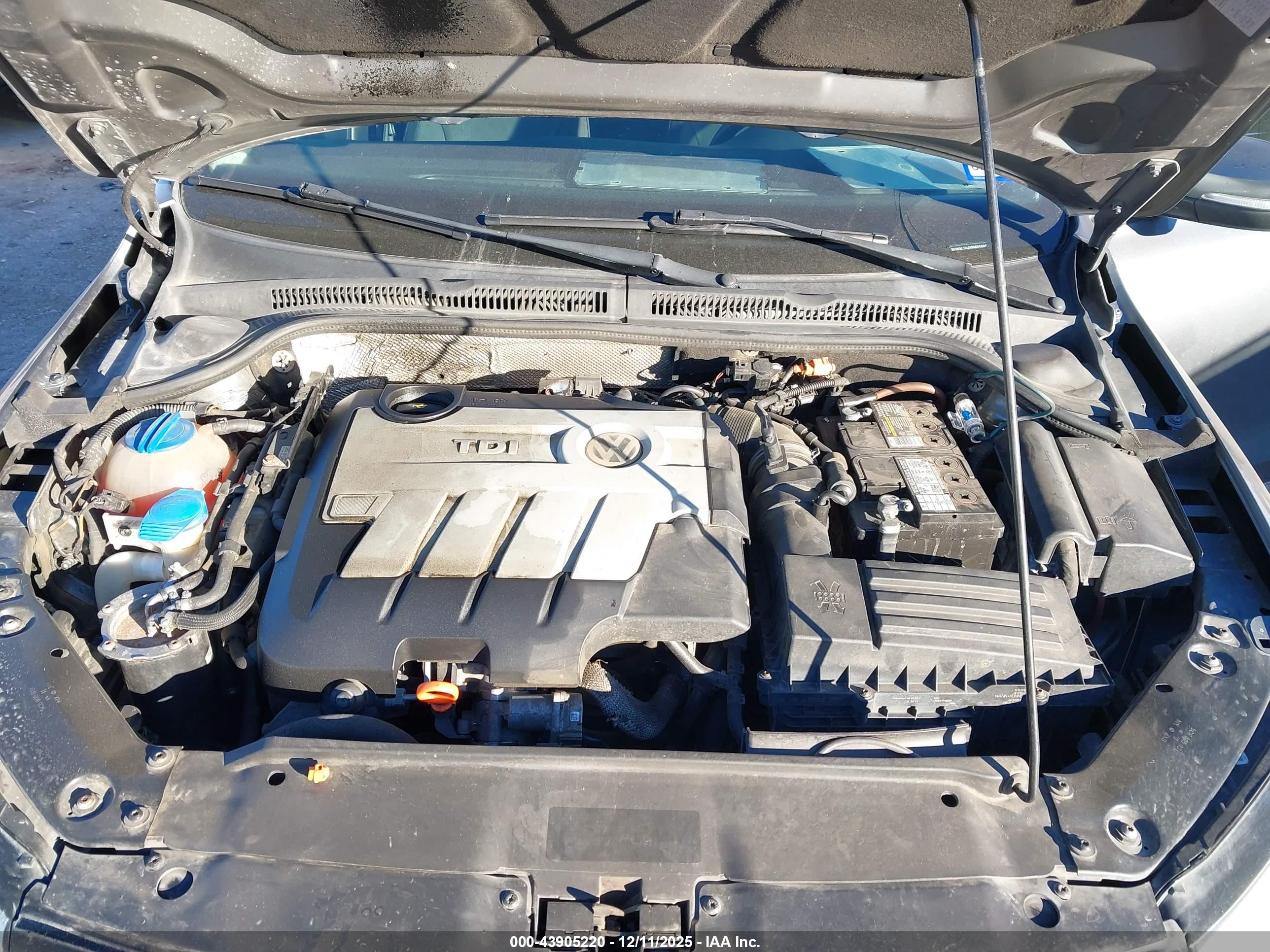 VOLKSWAGEN JETTA image 10