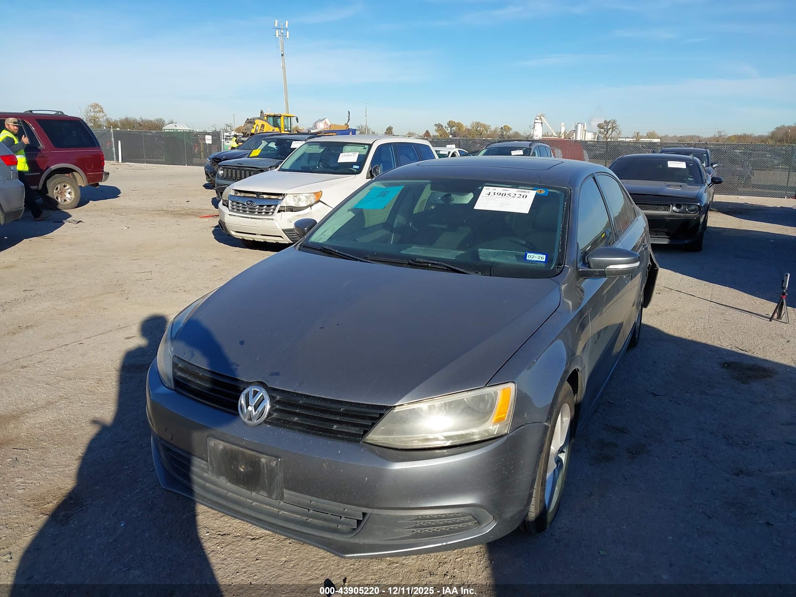 VOLKSWAGEN JETTA image 2