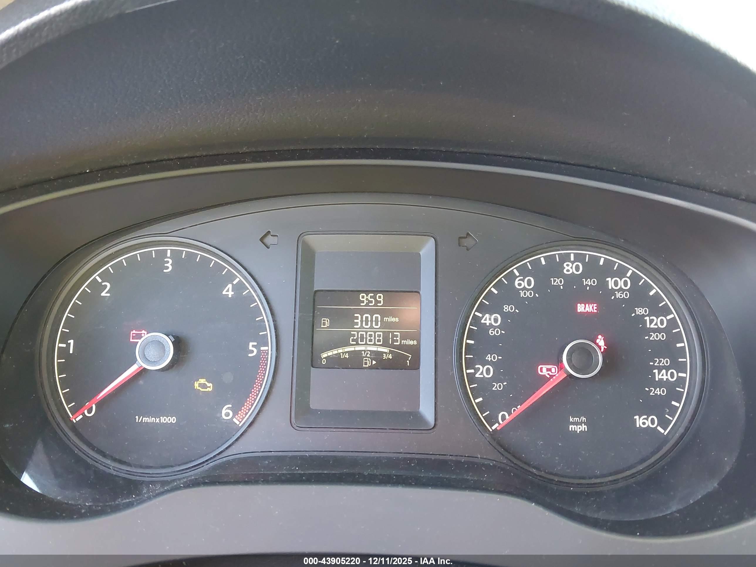 VOLKSWAGEN JETTA image 7