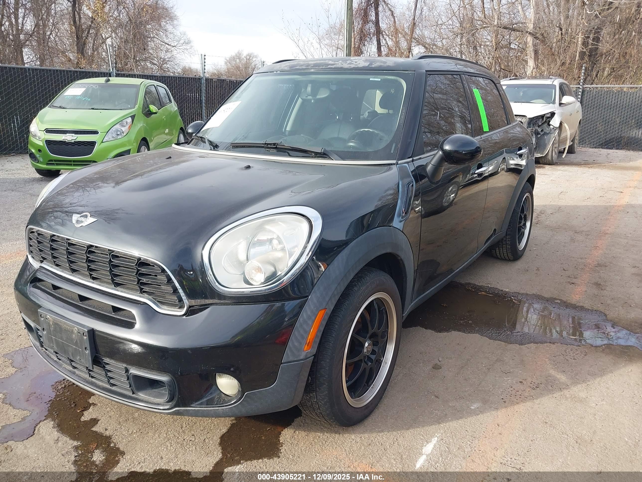 MINI COOPER image 2