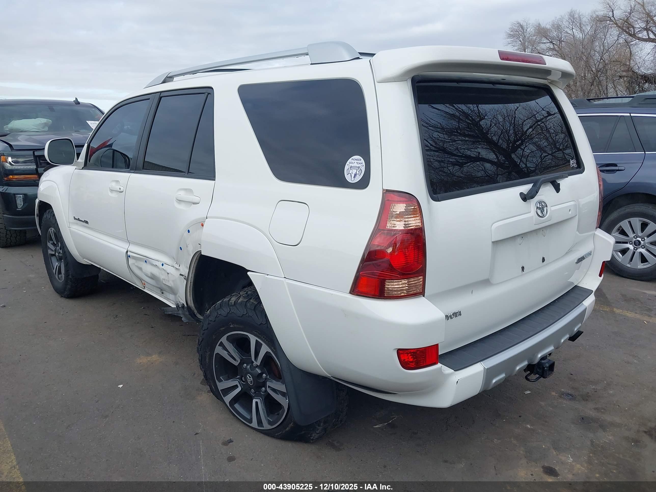 TOYOTA 4RUNNER image 3