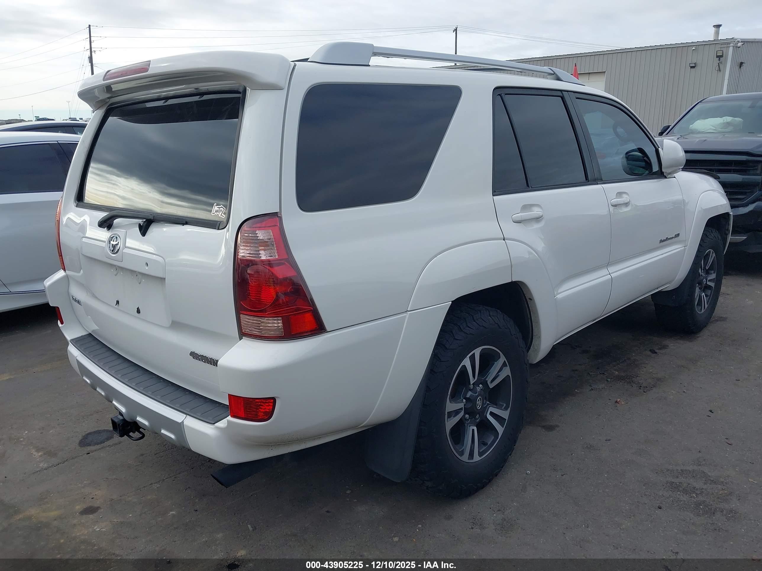 TOYOTA 4RUNNER image 4