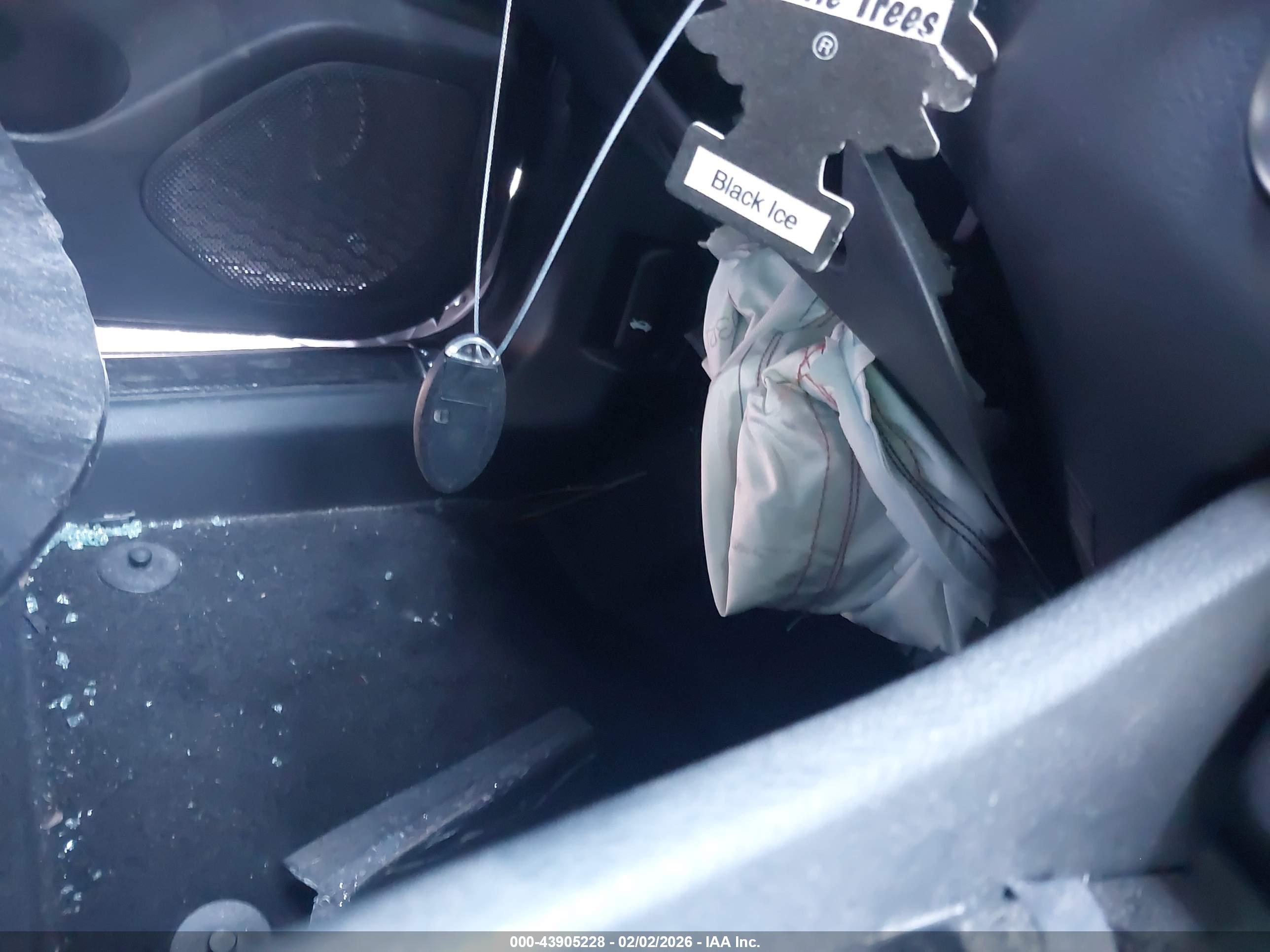 NISSAN ROGUE image 11
