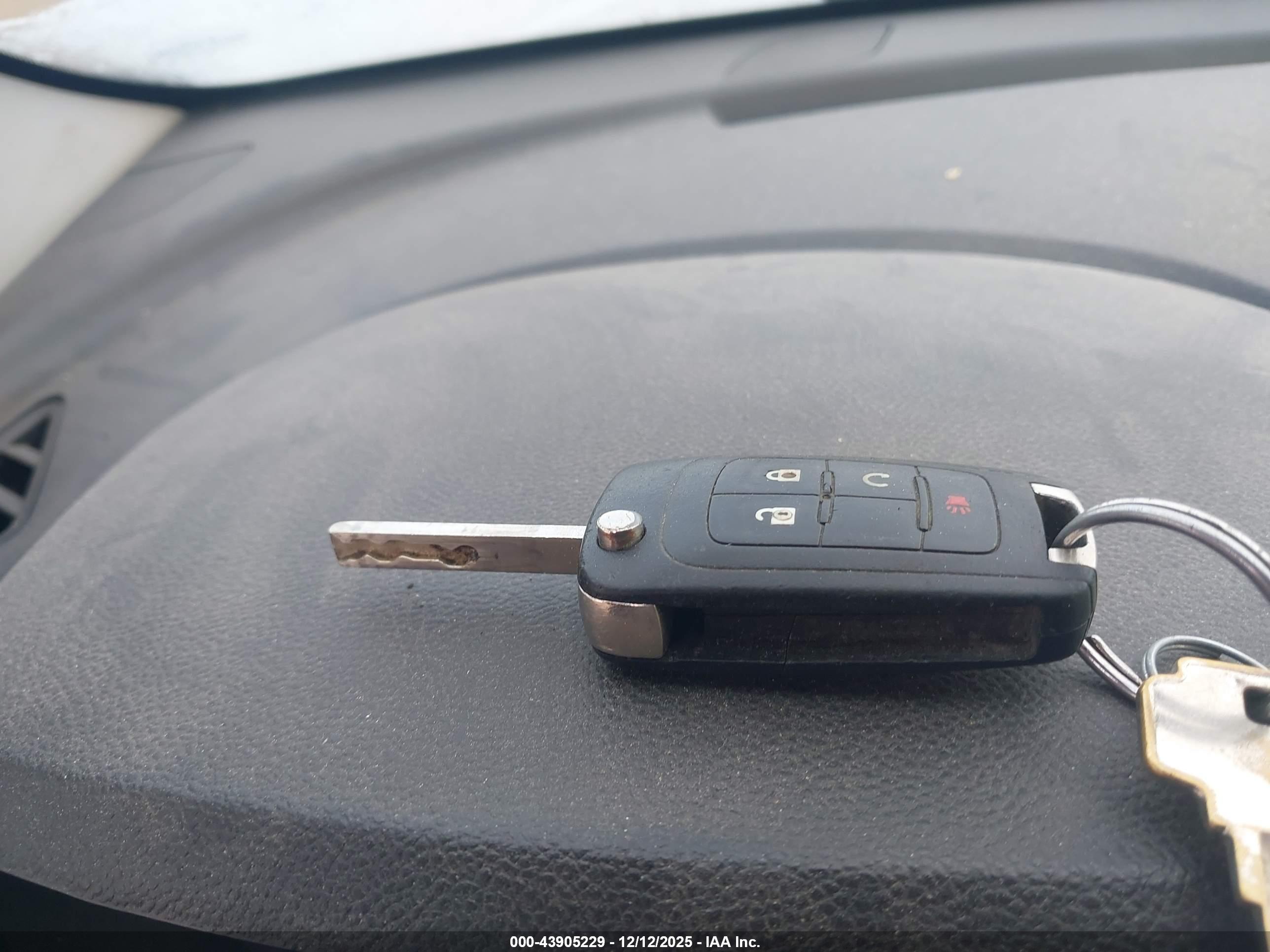 CHEVROLET EQUINOX image 11