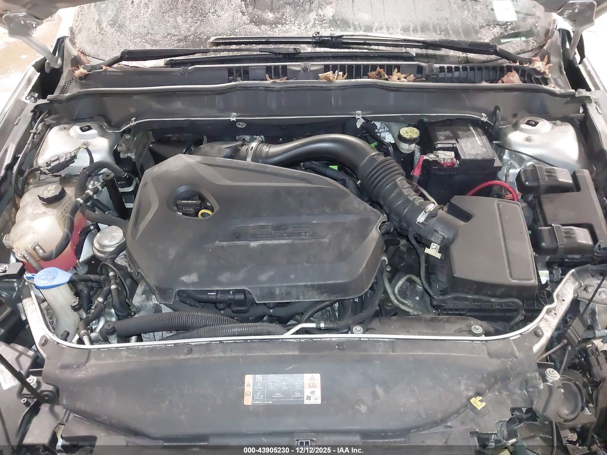 FORD FUSION image 10