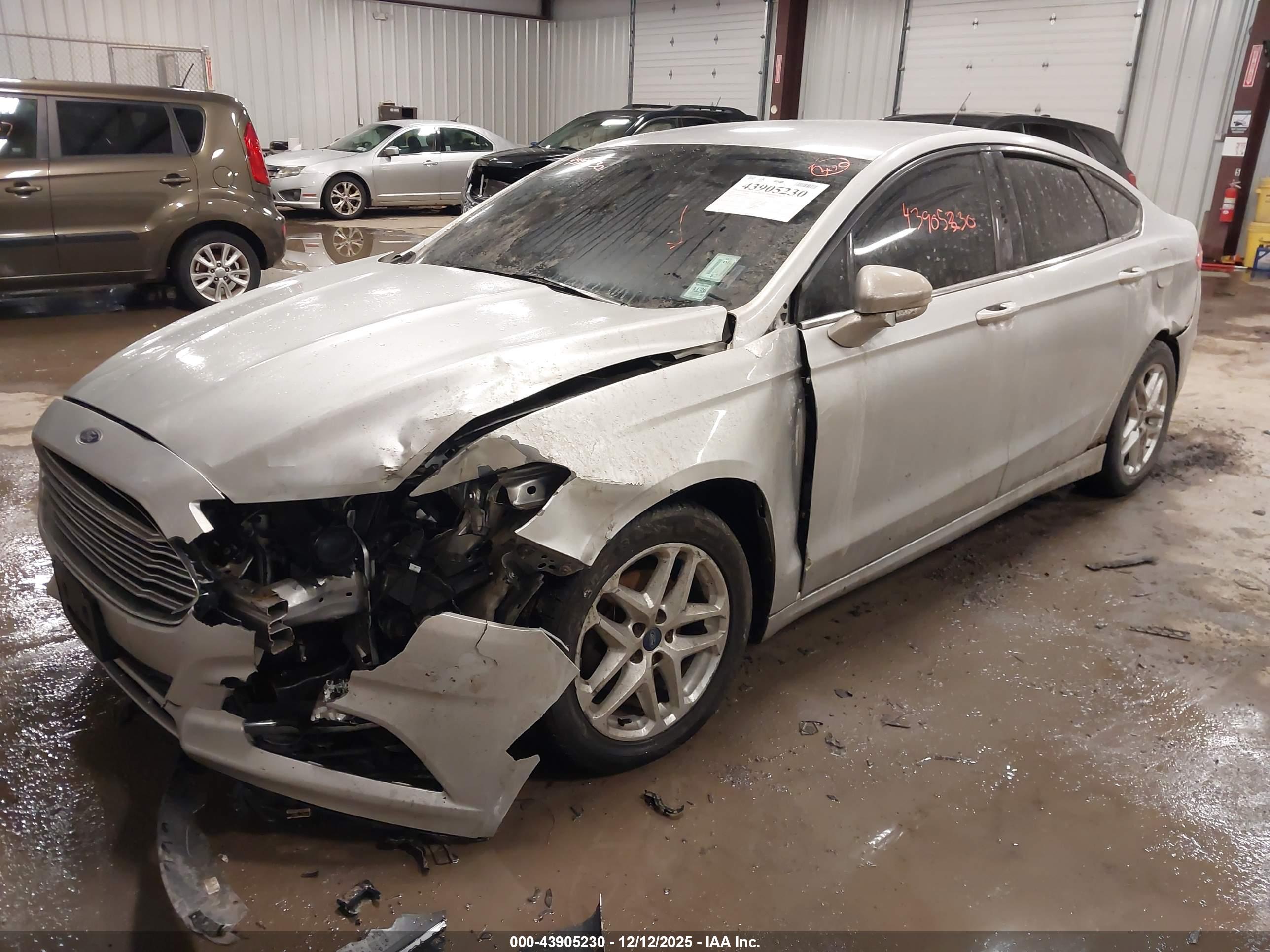 FORD FUSION image 2