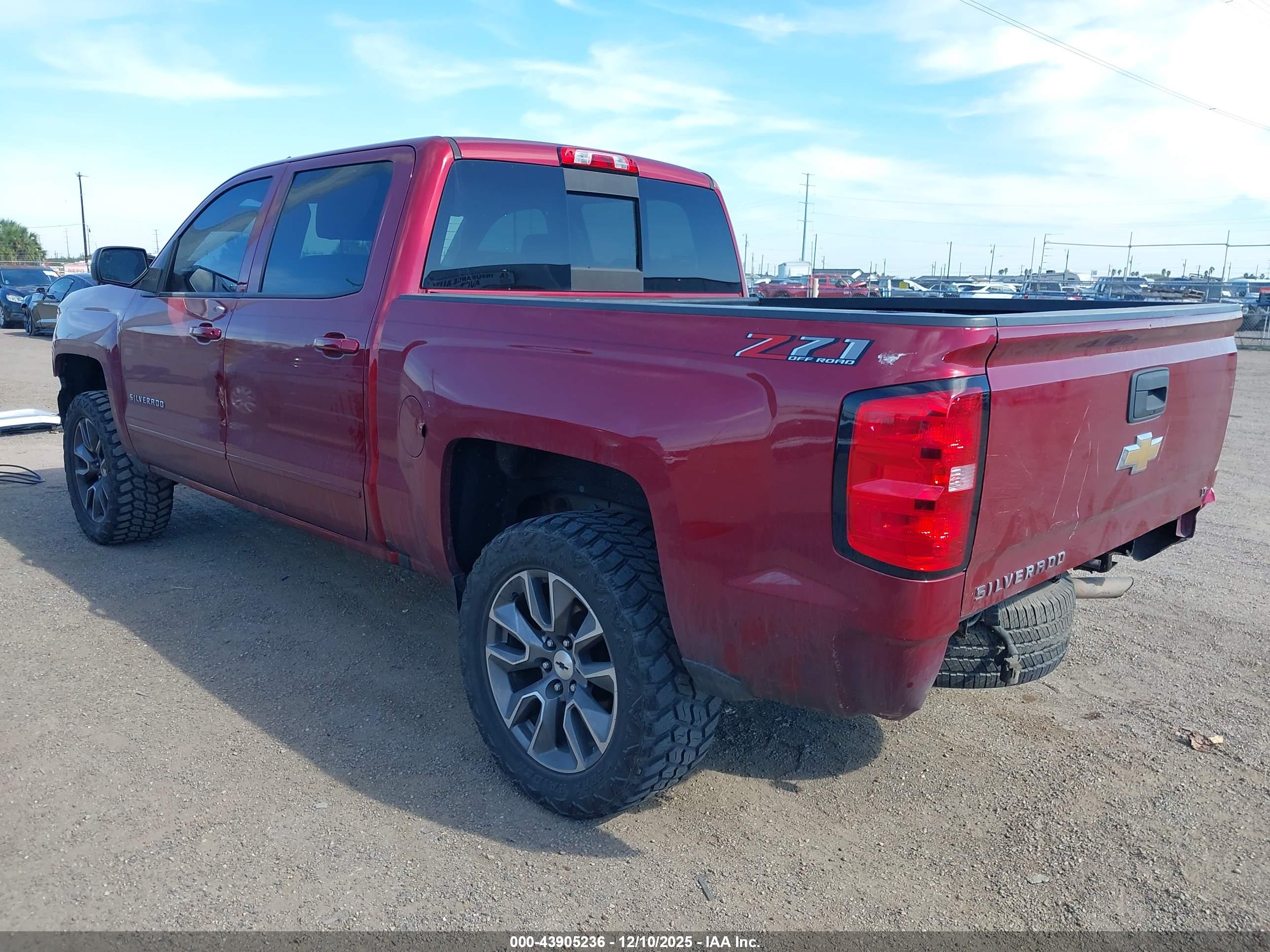 CHEVROLET SILVERADO image 3