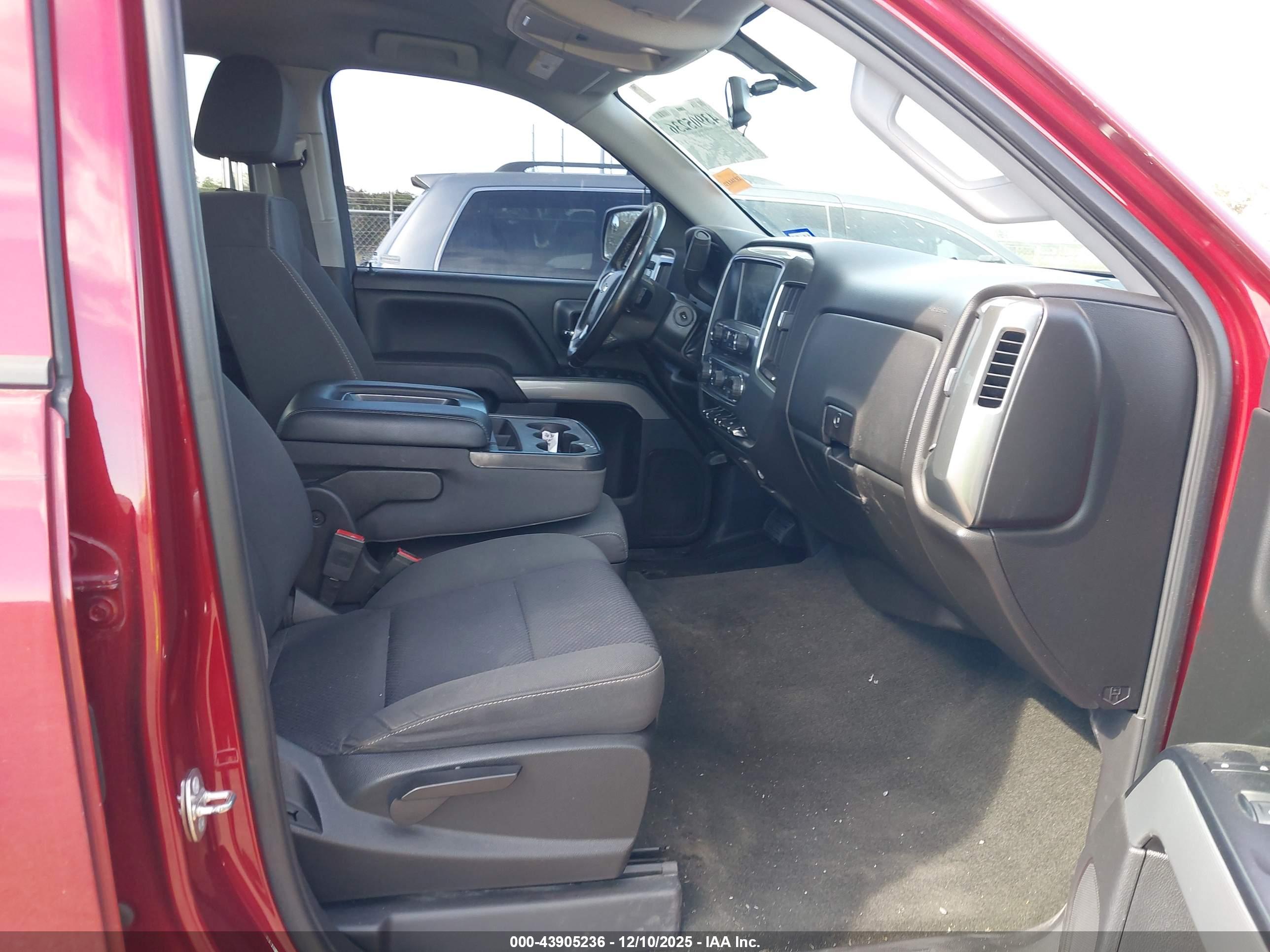 CHEVROLET SILVERADO image 5