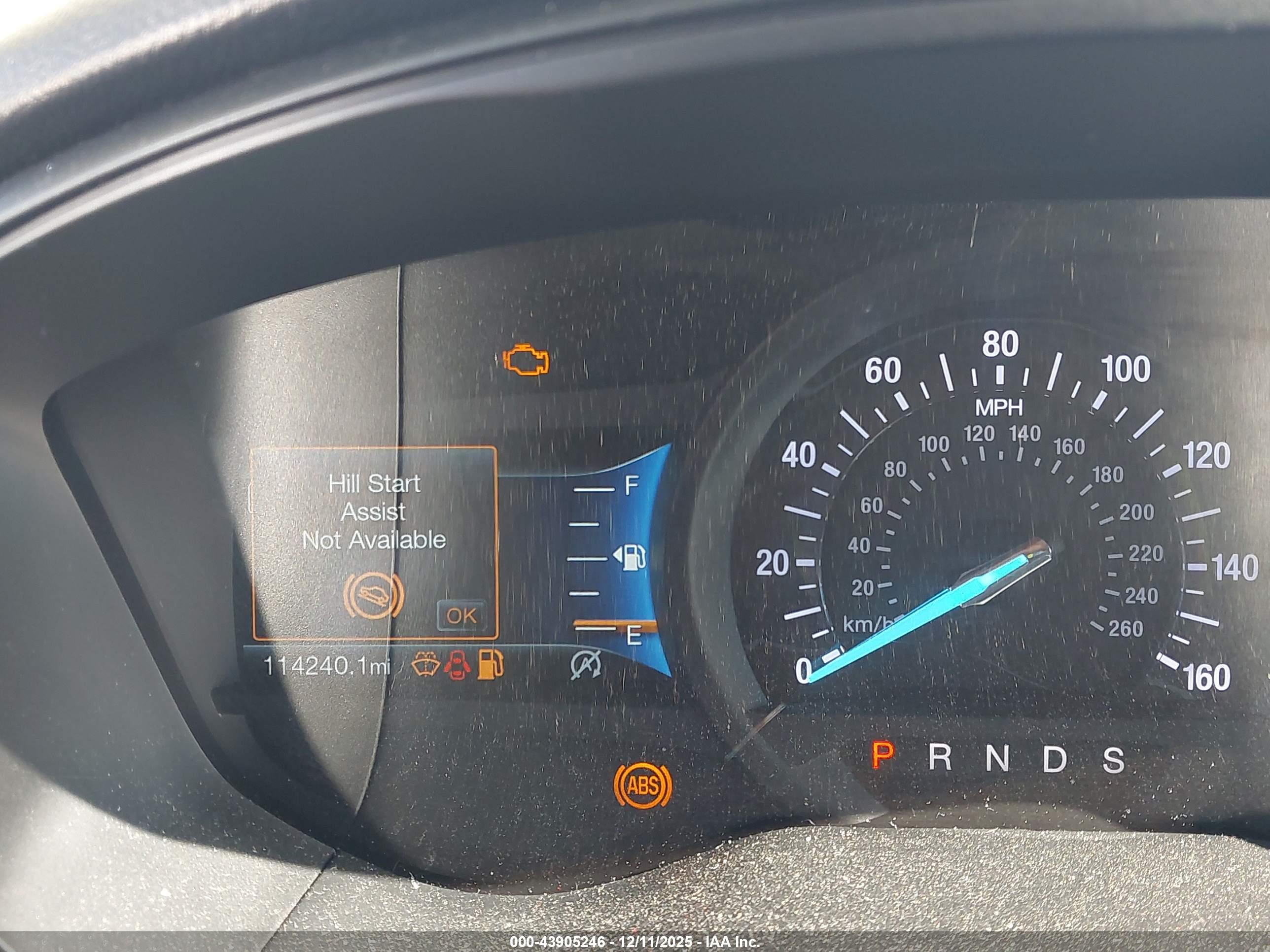 FORD FUSION image 7
