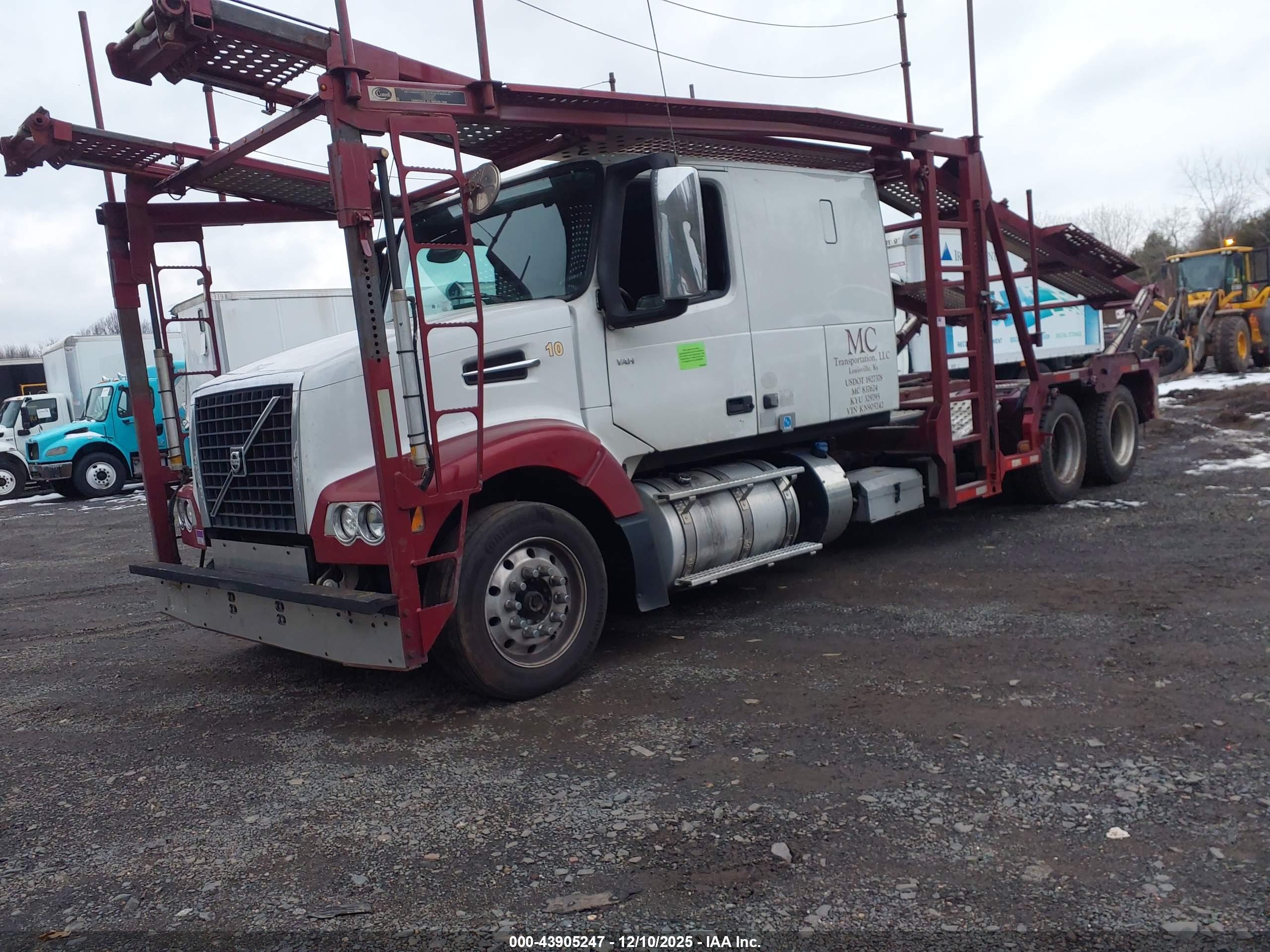 VOLVO VAH image 2