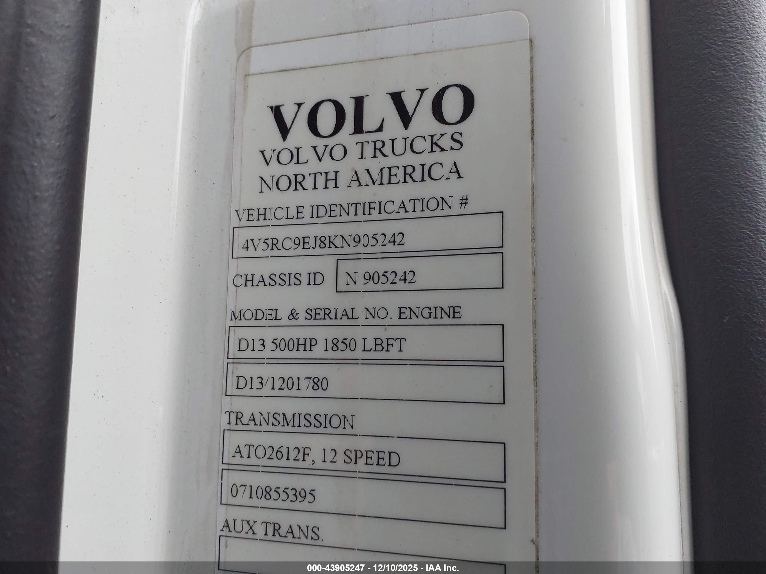 VOLVO VAH image 9
