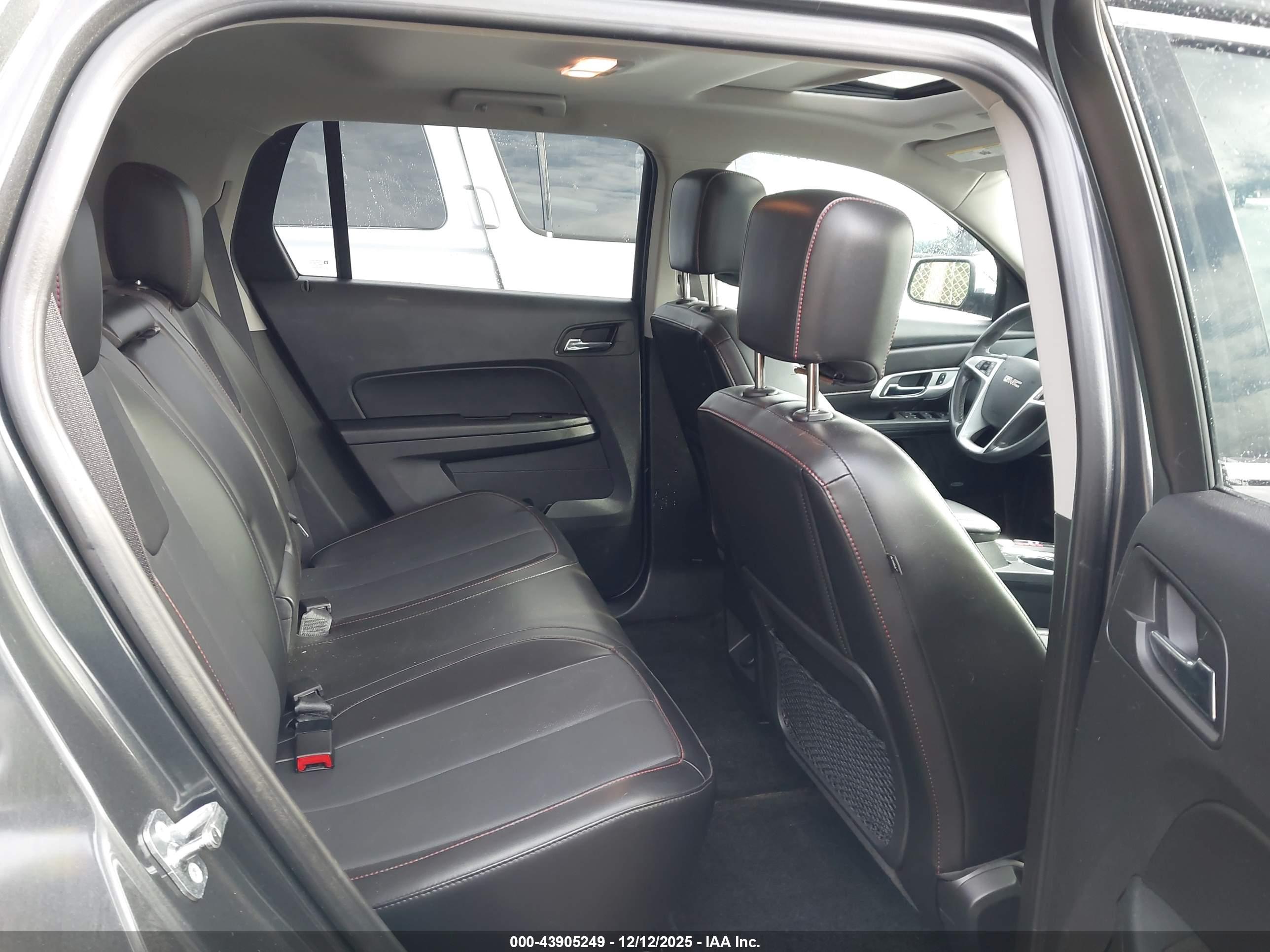GMC TERRAIN image 8