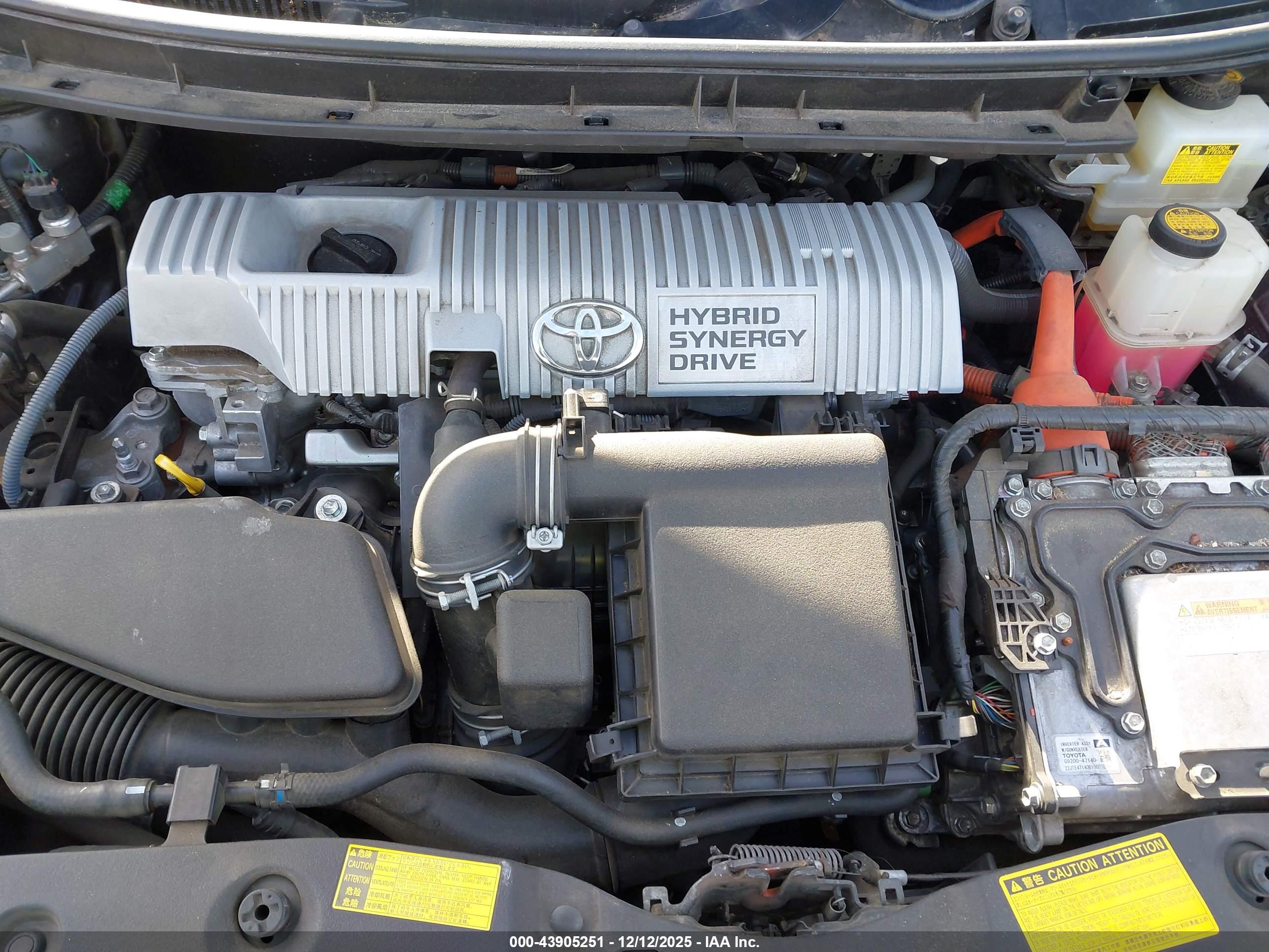TOYOTA PRIUS image 10