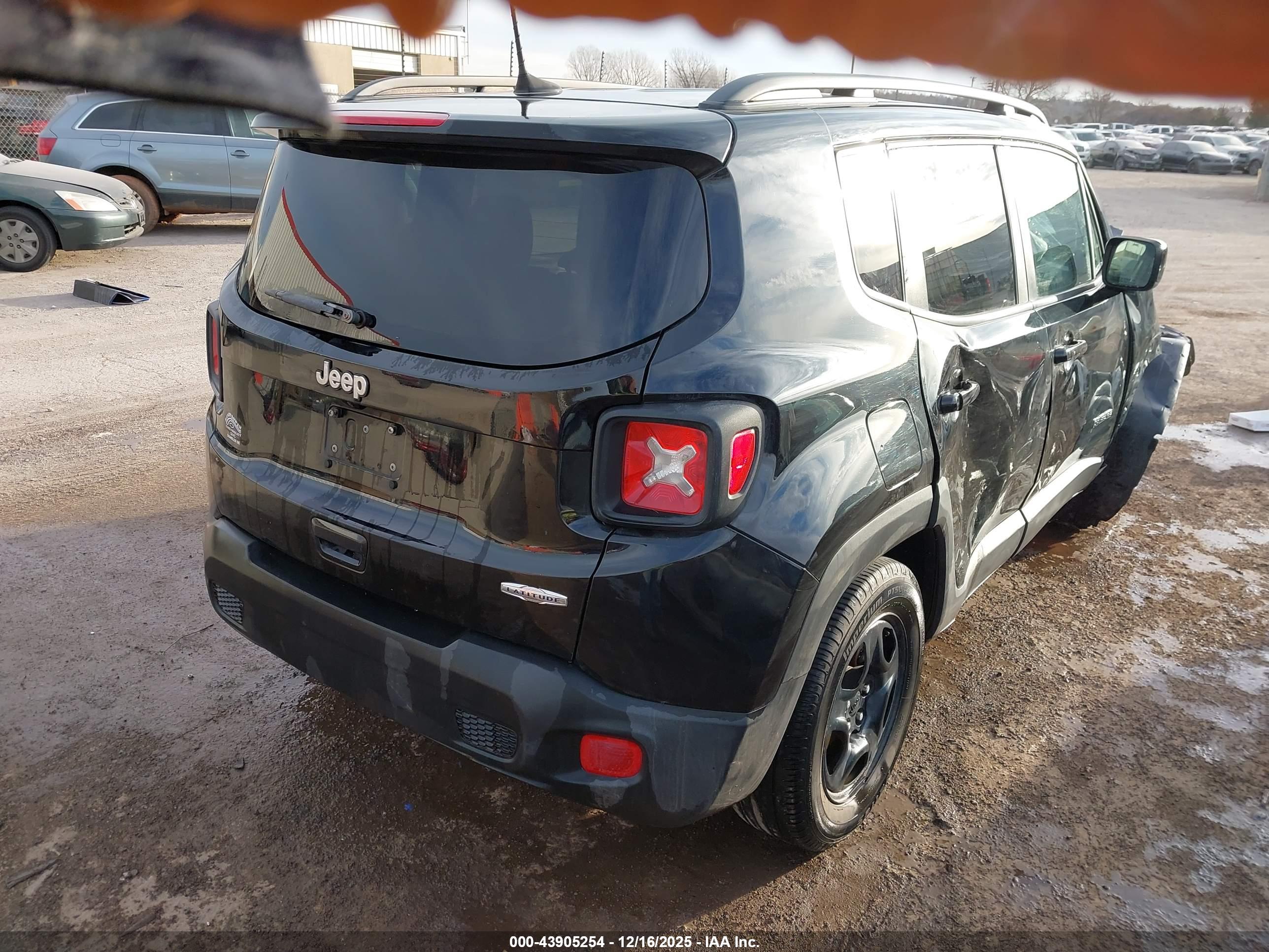 JEEP RENEGADE image 4