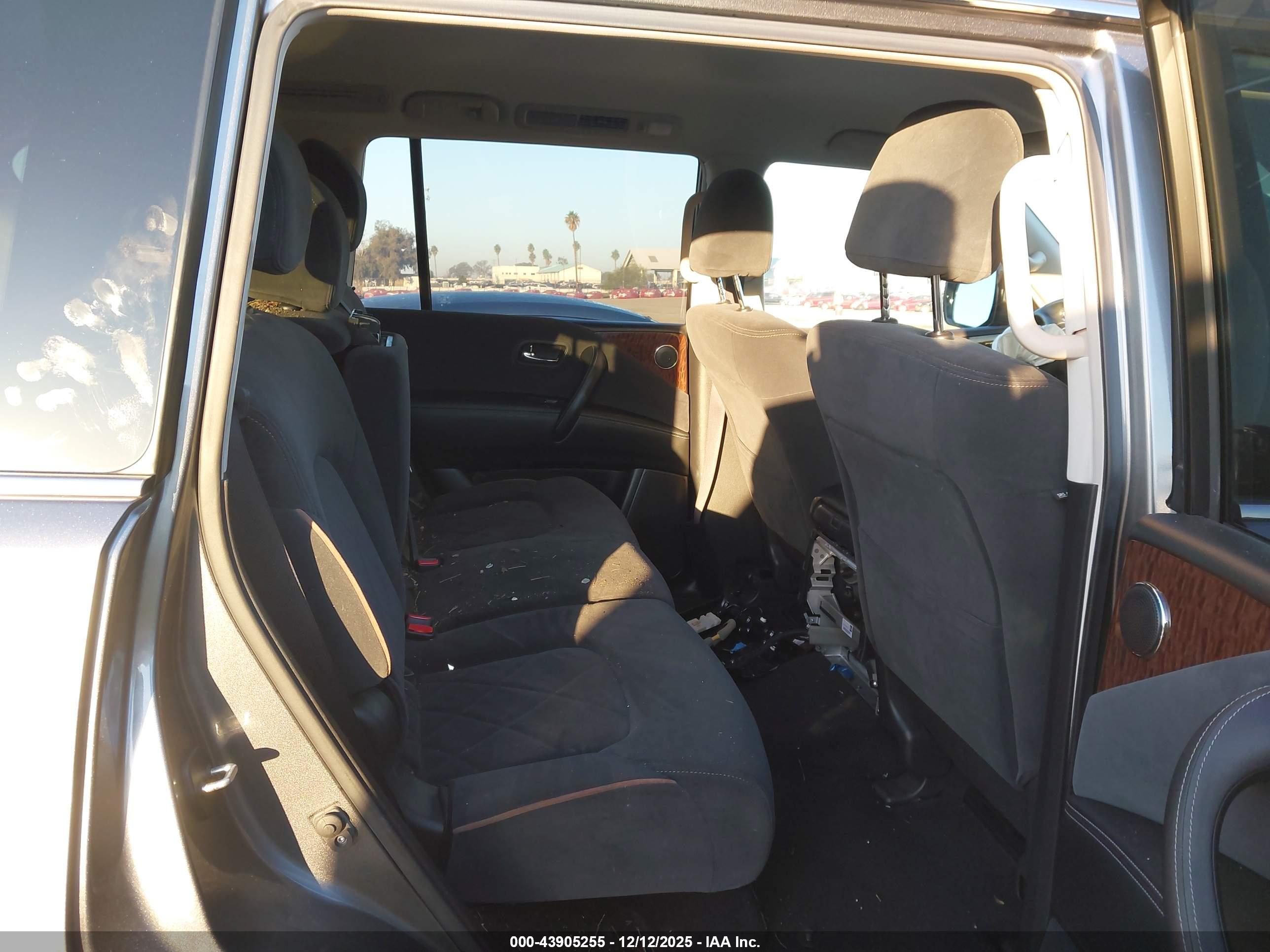NISSAN ARMADA image 8