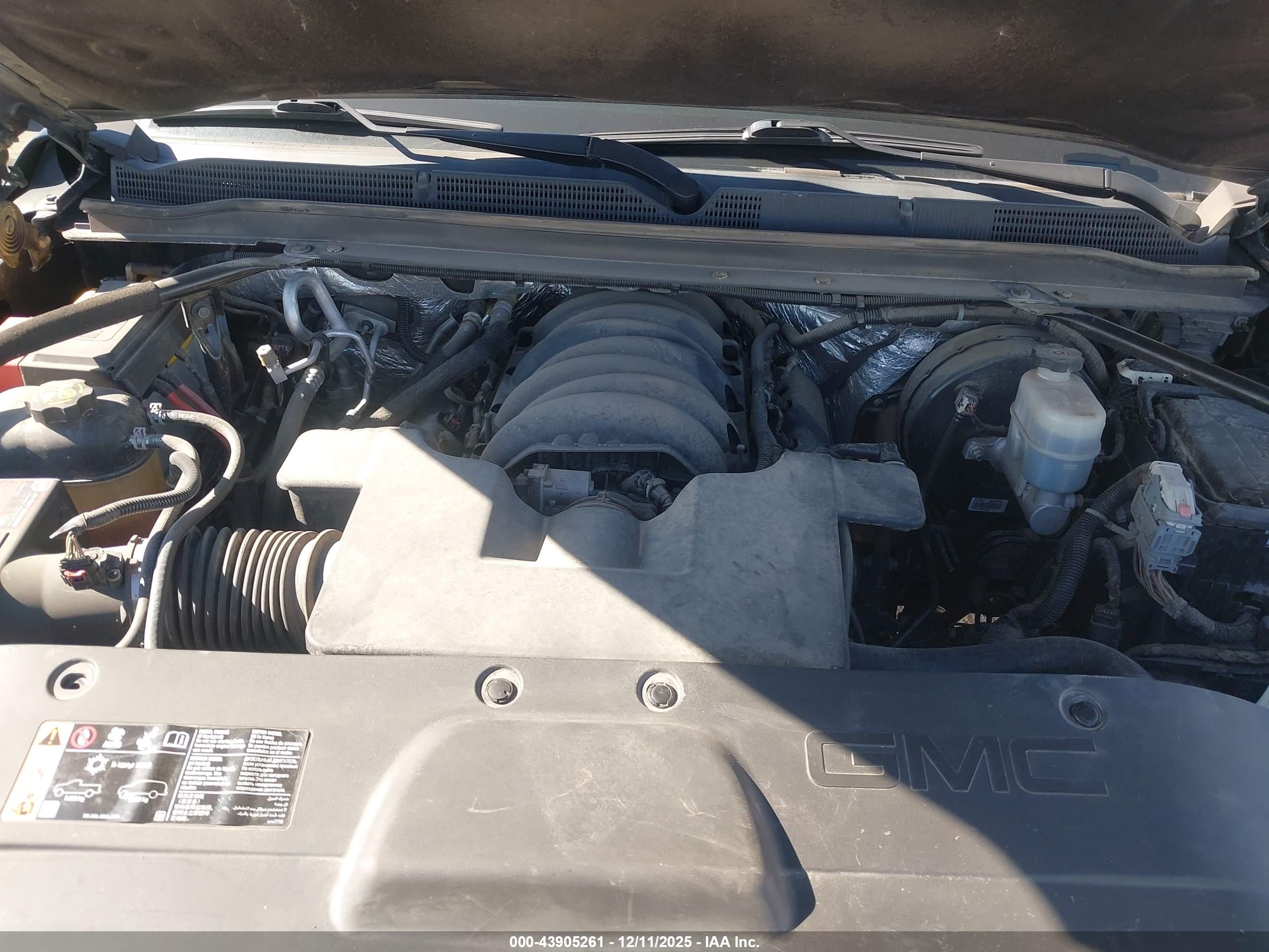 GMC YUKON image 10