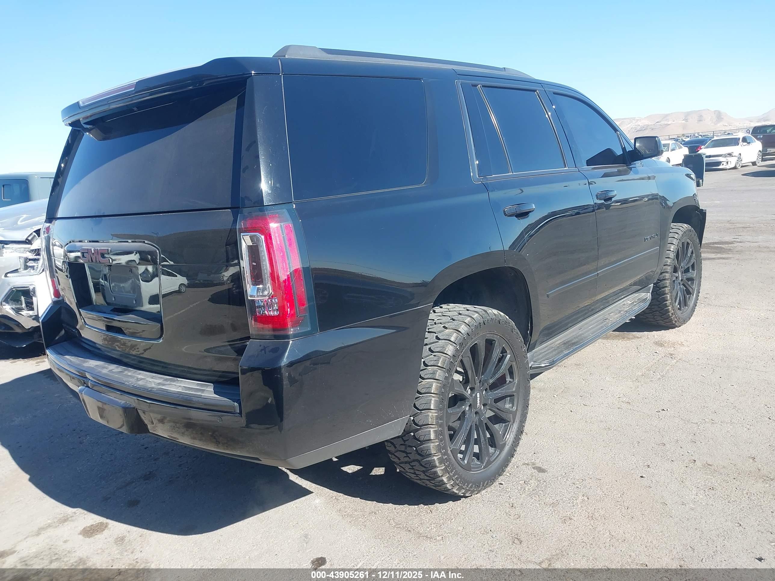 GMC YUKON image 4