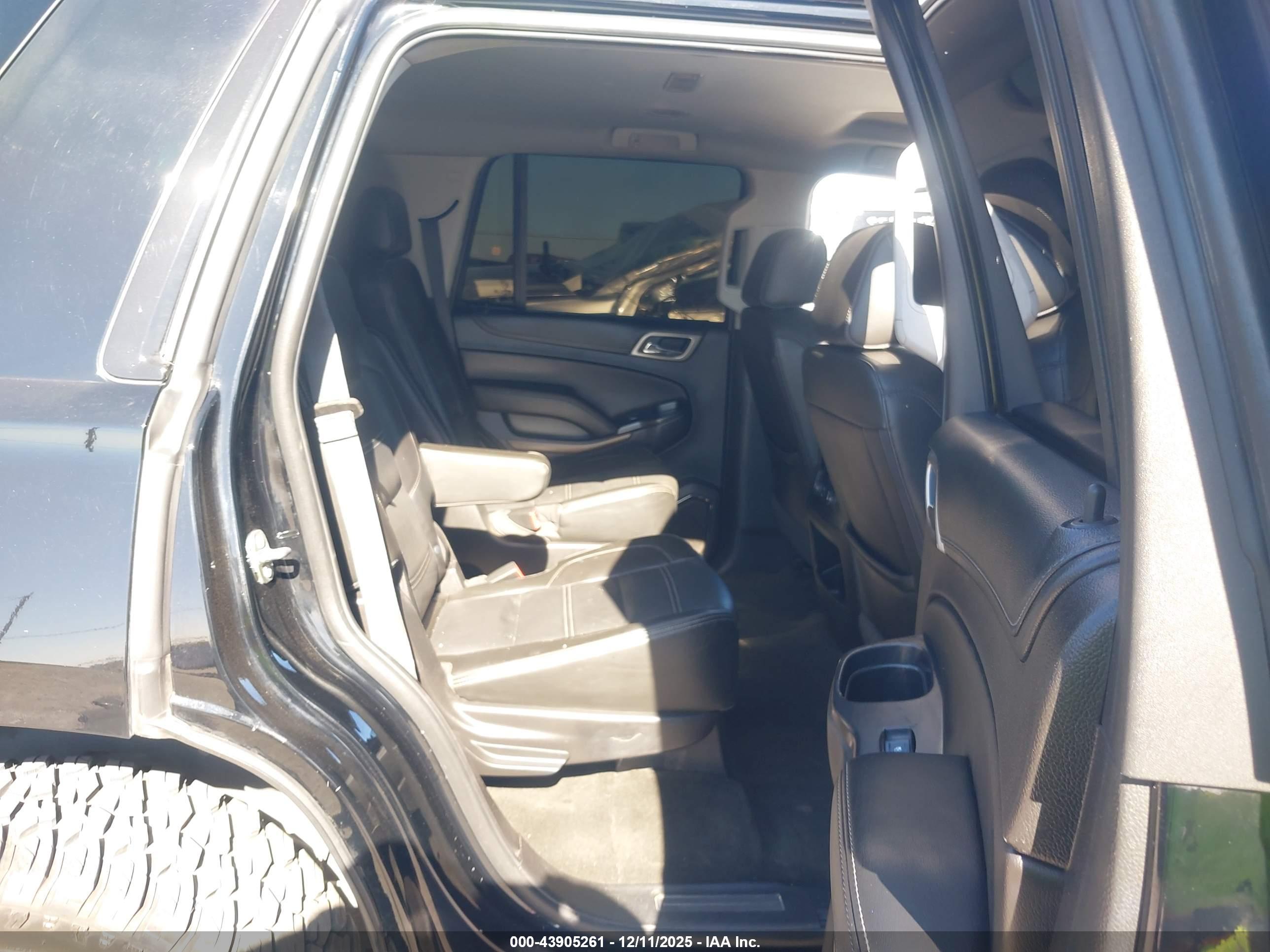 GMC YUKON image 8