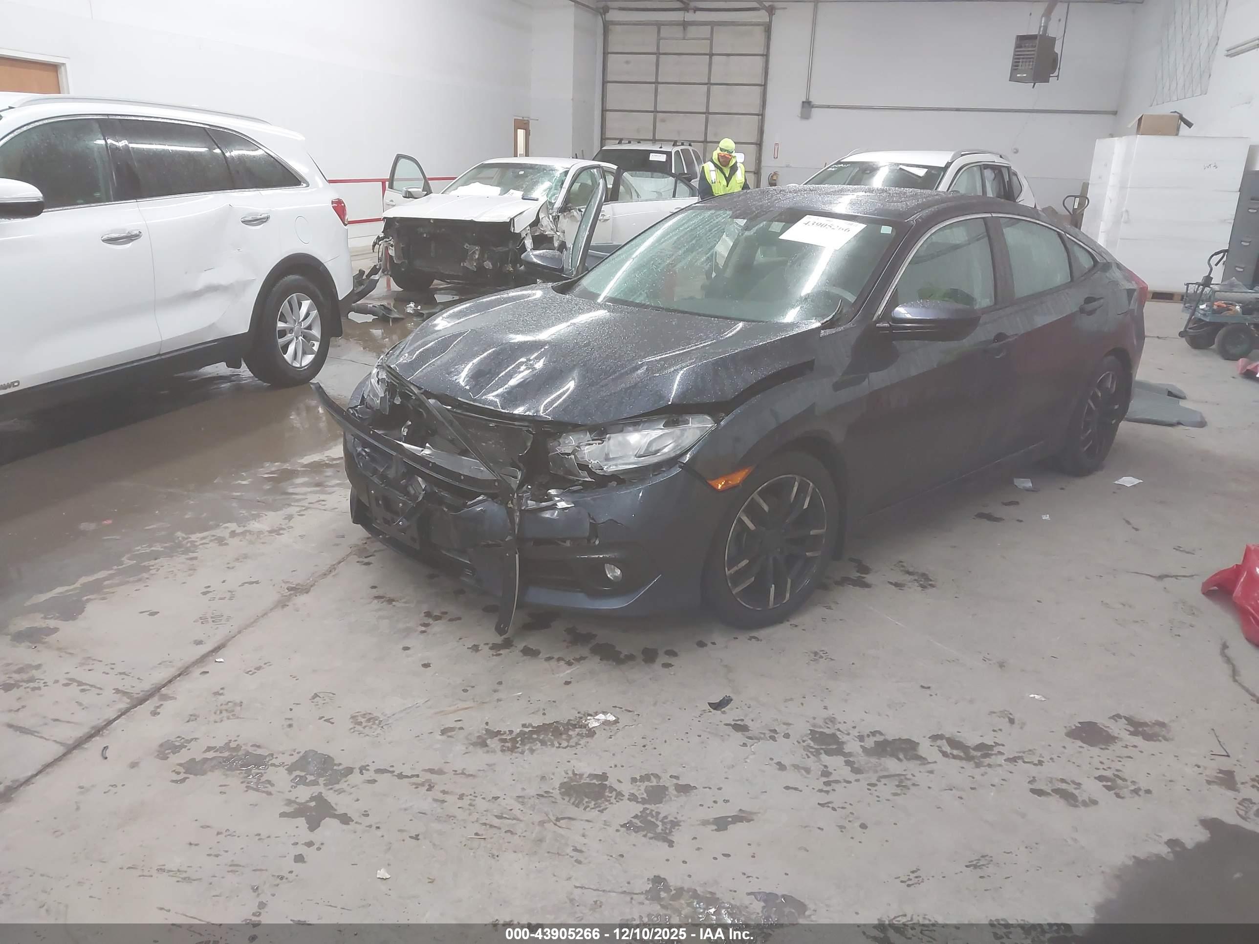HONDA CIVIC image 2