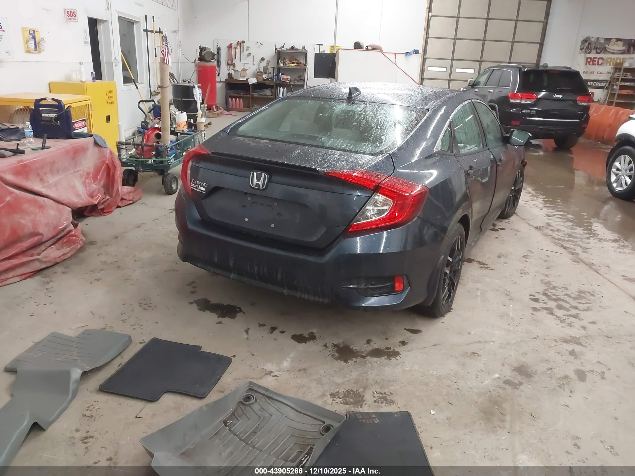 HONDA CIVIC image 4